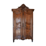 Curved cabinet