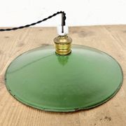 Lampe industrielle en émail vert, années 1930