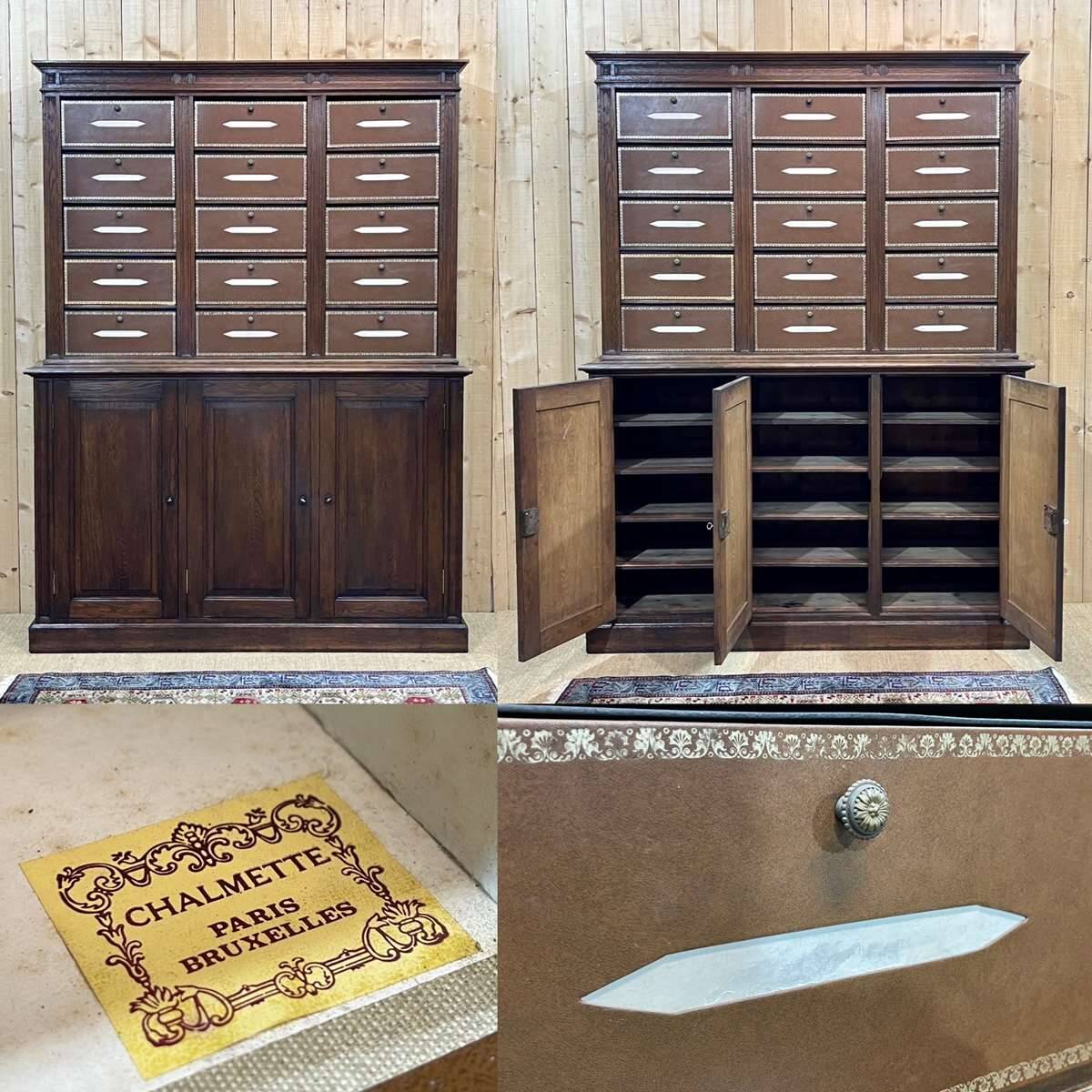 Meuble de notaire début XXème en chêne avec son cartonnier