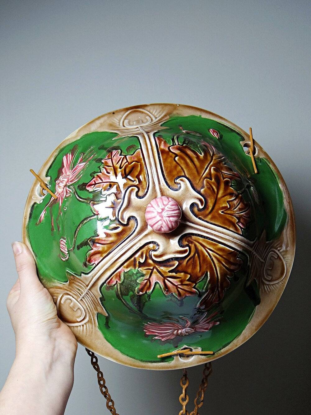 Antique planter suspension from the 19th-20th century in Art Nouveau majolica.