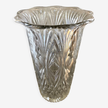 Chiseled glass vase