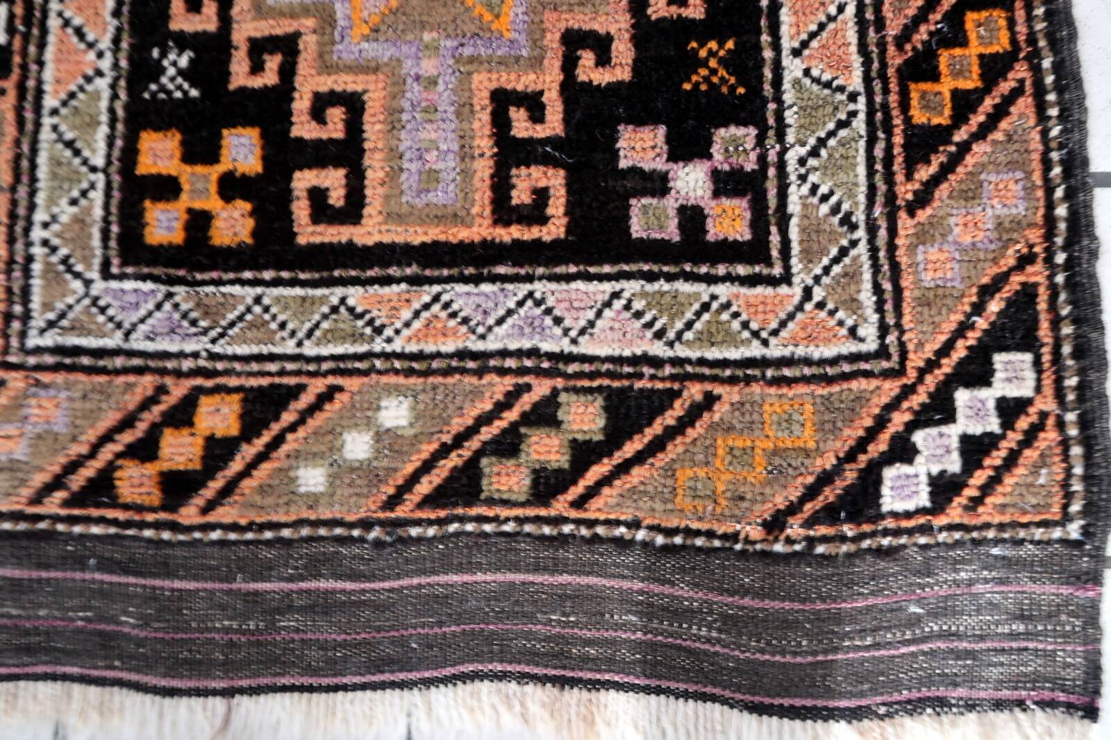 Tapis ancien de prière Baloutche fait main 66x104 cm en laine - 1C1045