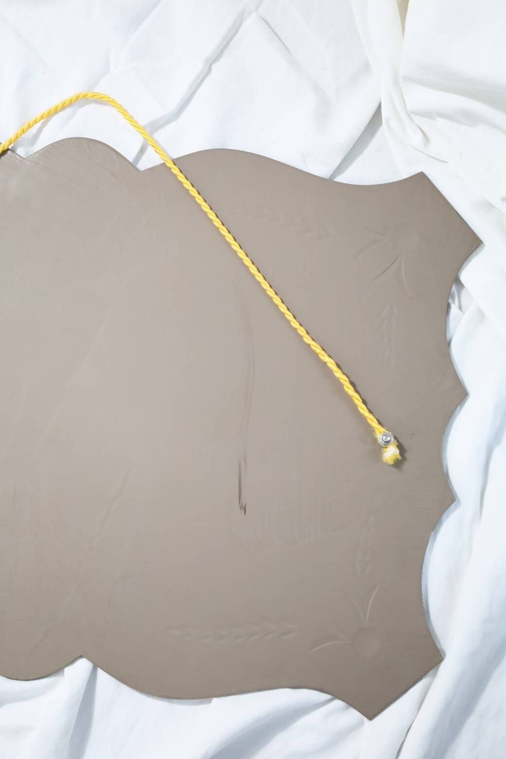 Engraved beveled mirror