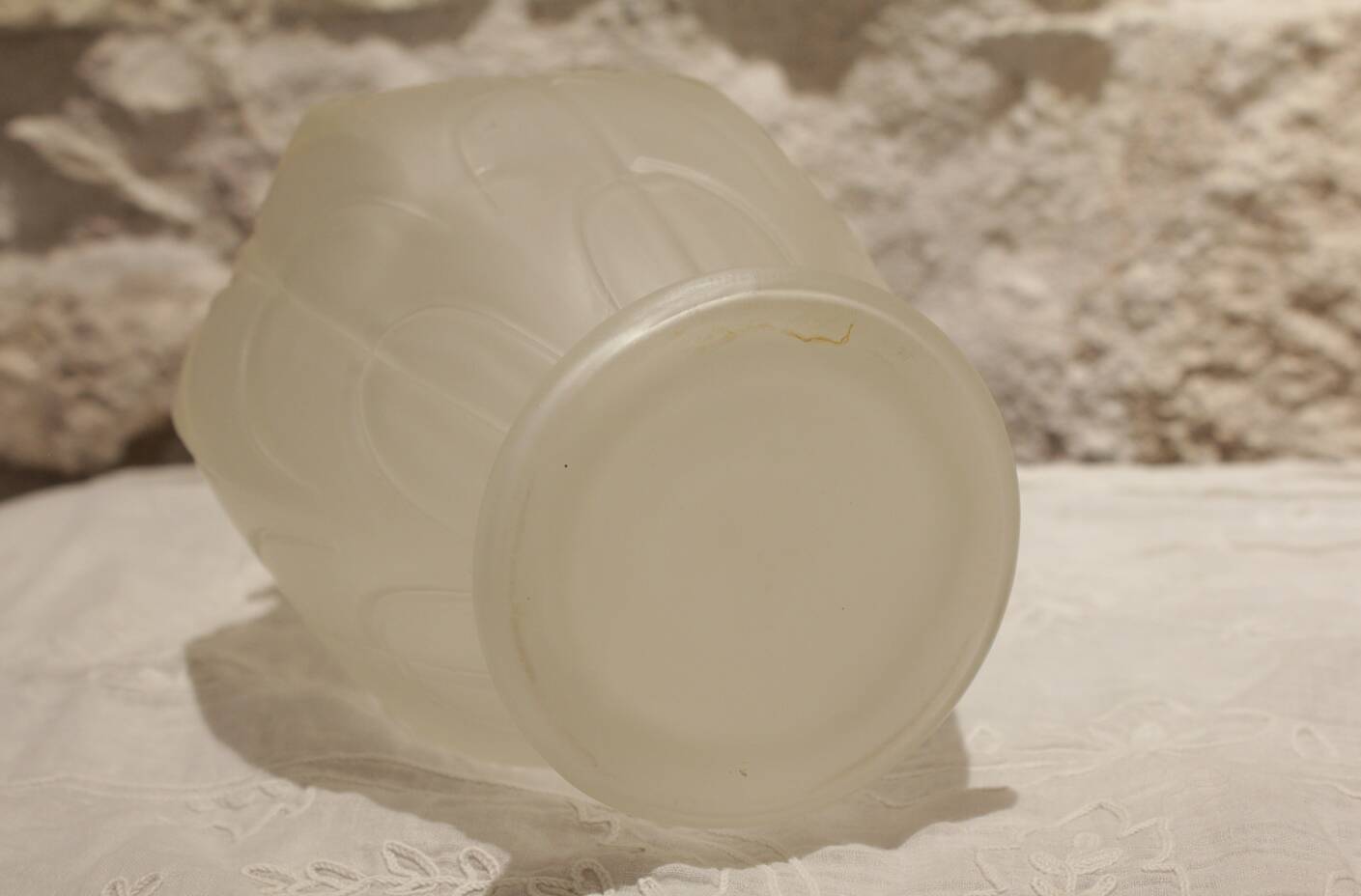 Art Deco molded and satin-finished glass vase, circa 1930