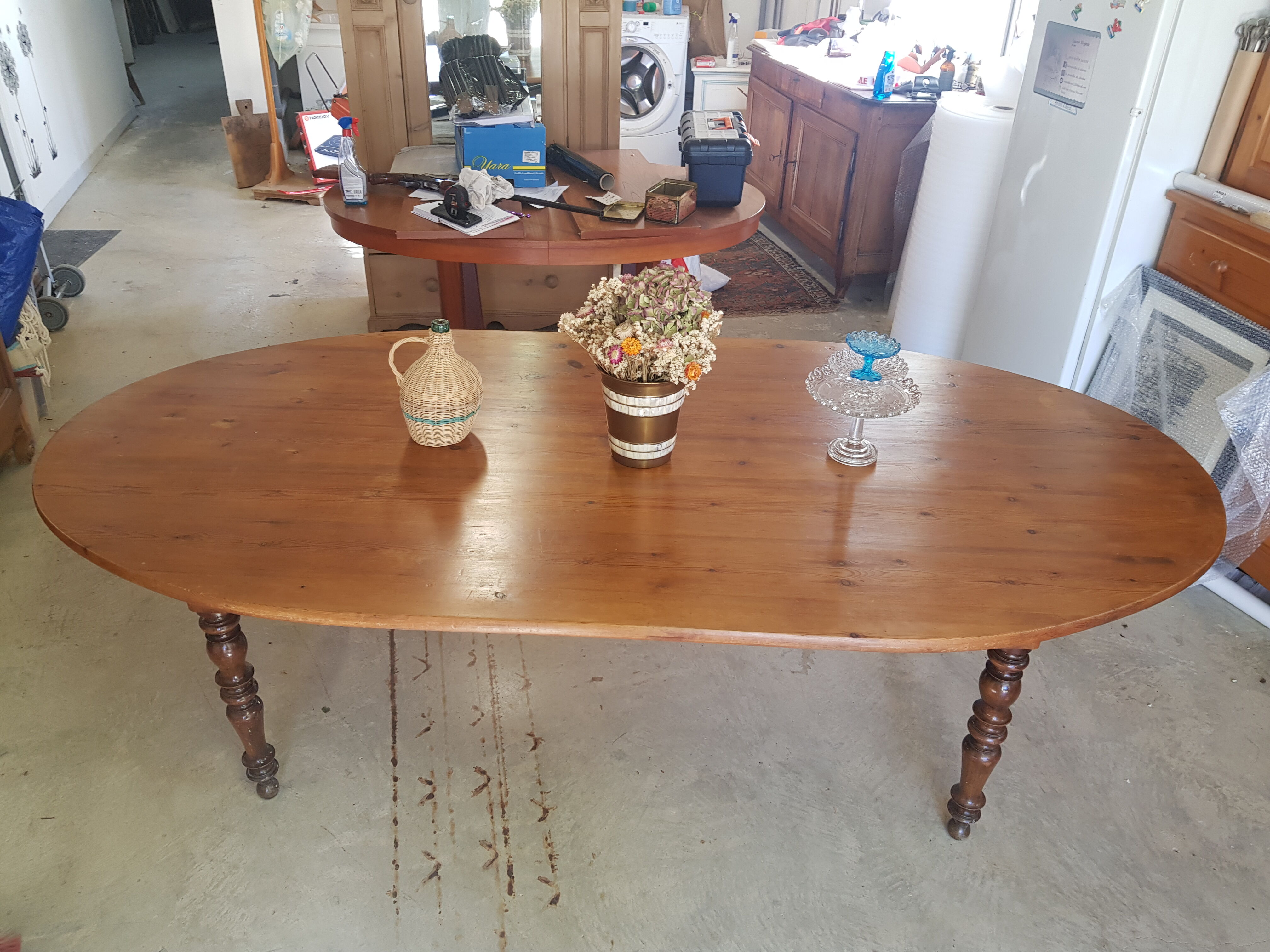 Oval farm table