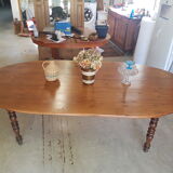 Oval farm table