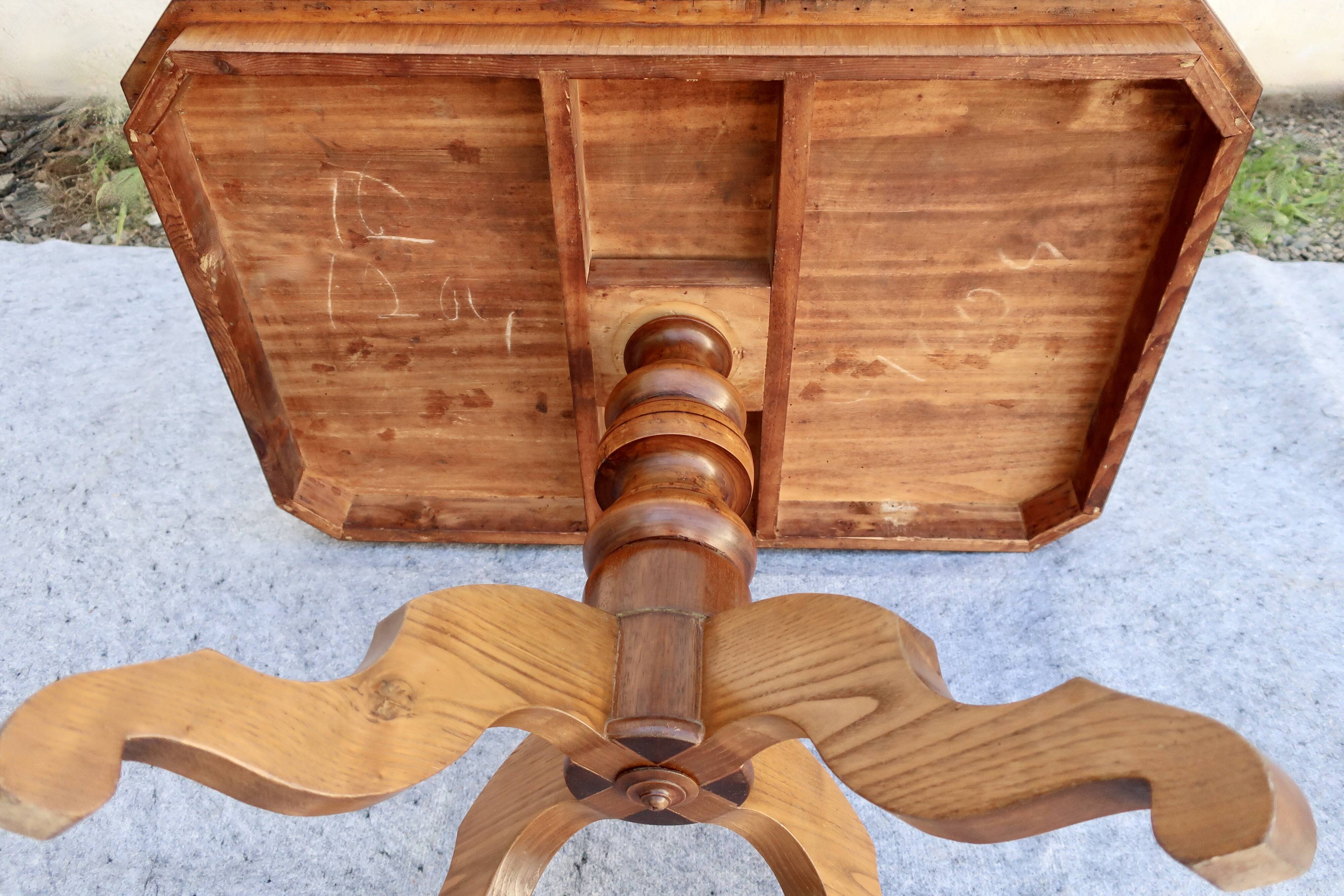 Inlaid living room pedestal table, italy 19th century, circa 1850