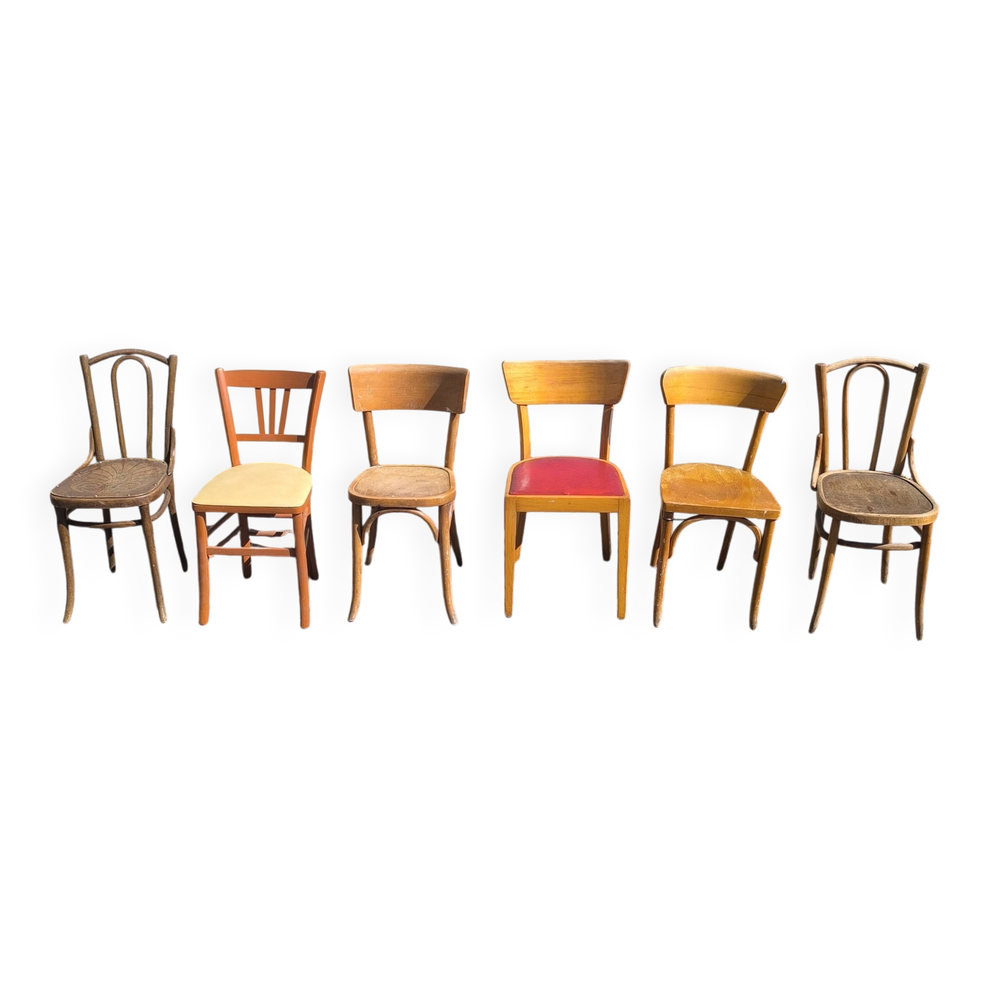Lot de 6 chaises de bistrot dépareillées bois vintage