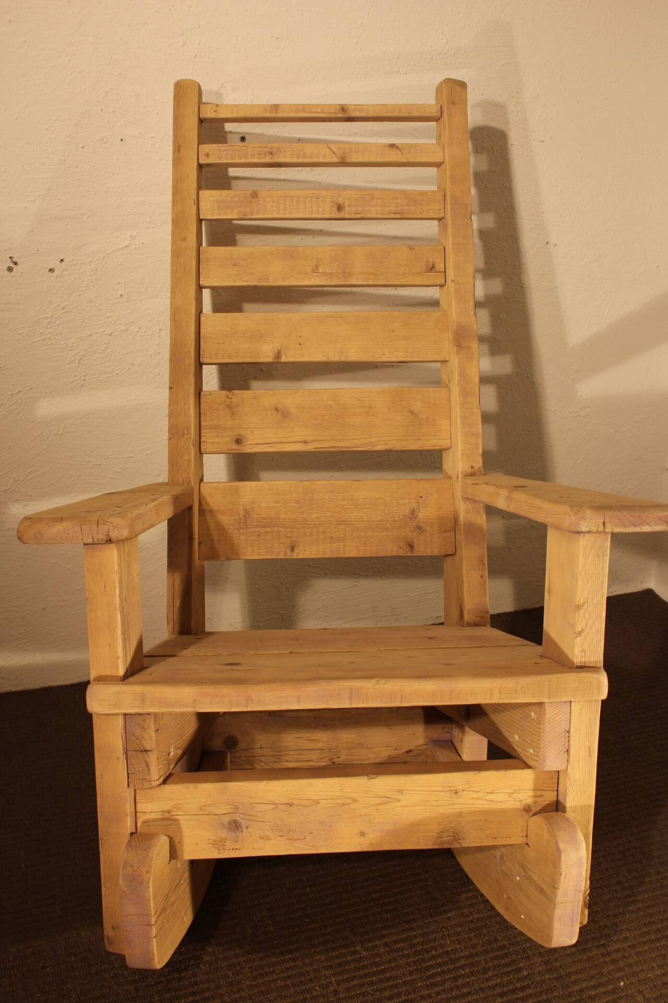 Rocking chair in fir