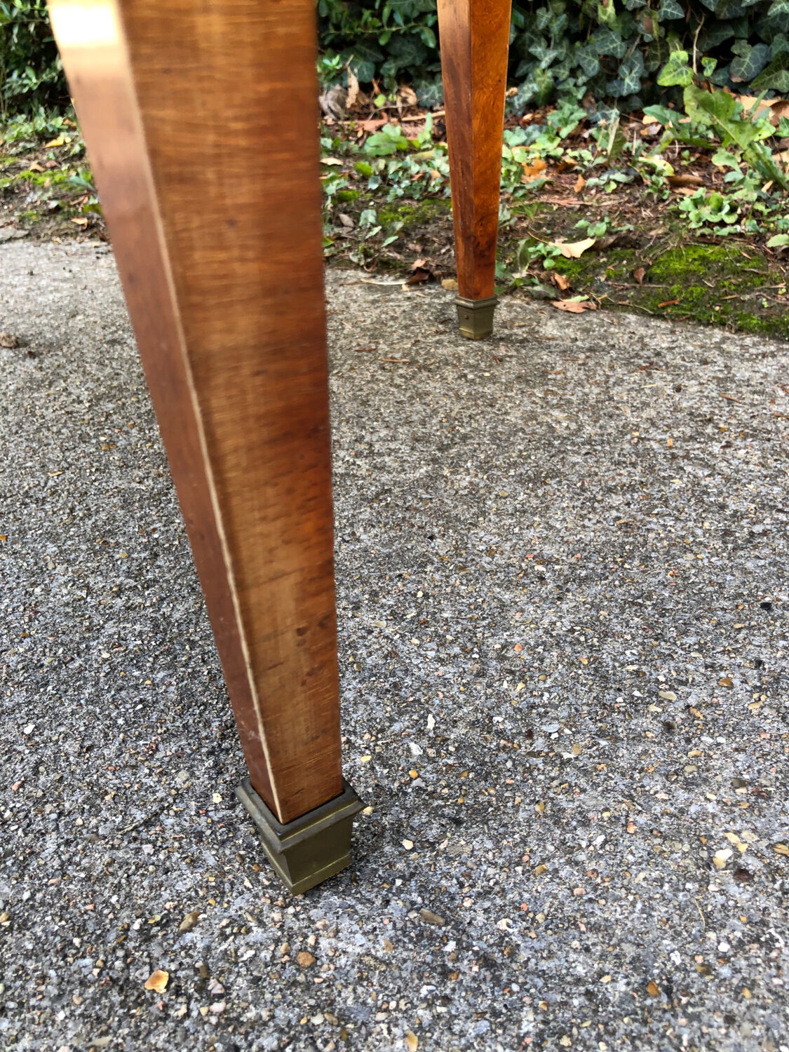 Hot water bottle table with marble