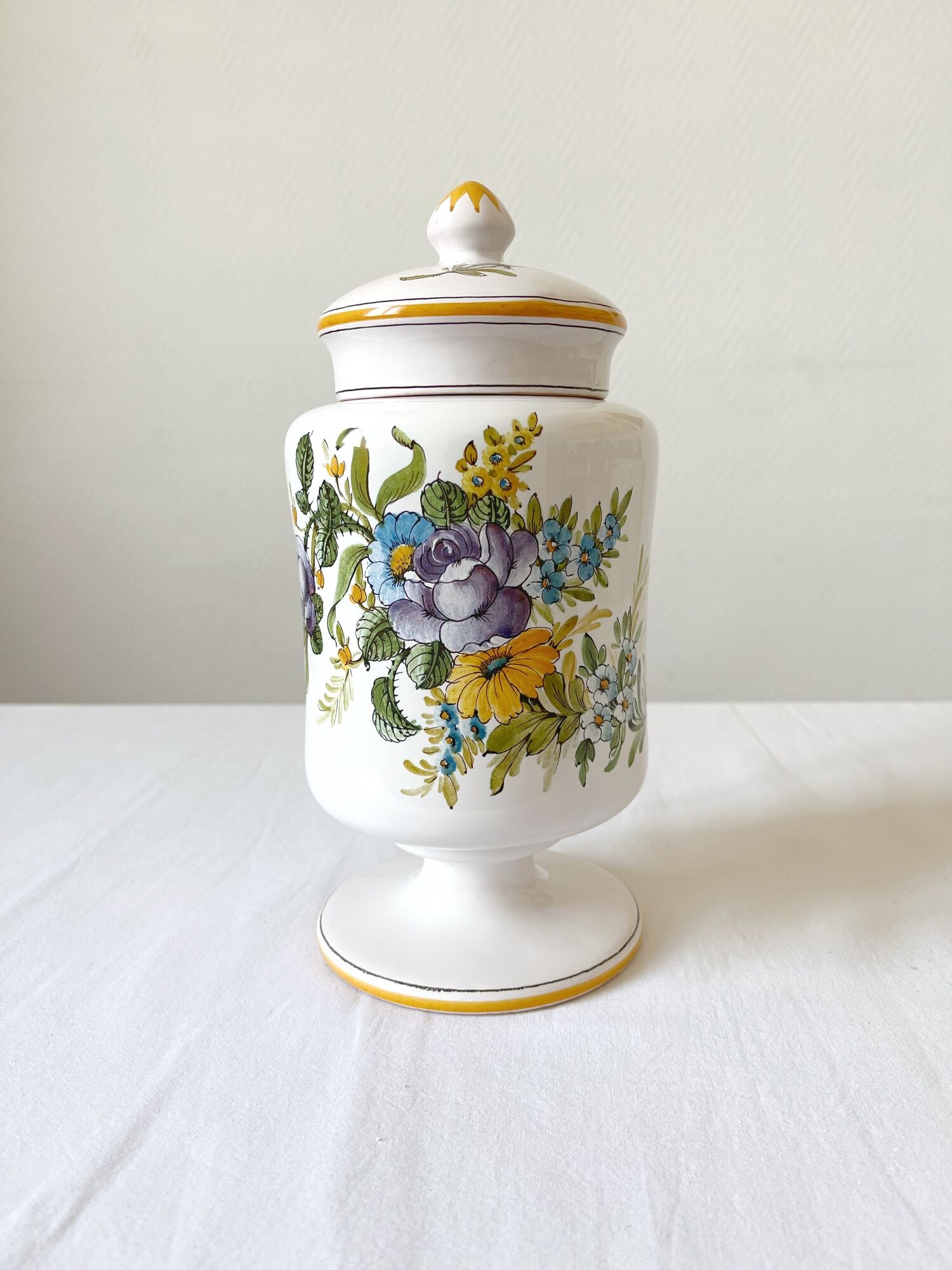 Apothecary pot Rhubarbe signed Lallier earthenware of art of Moustiers