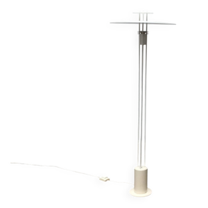 lampadaire en métal