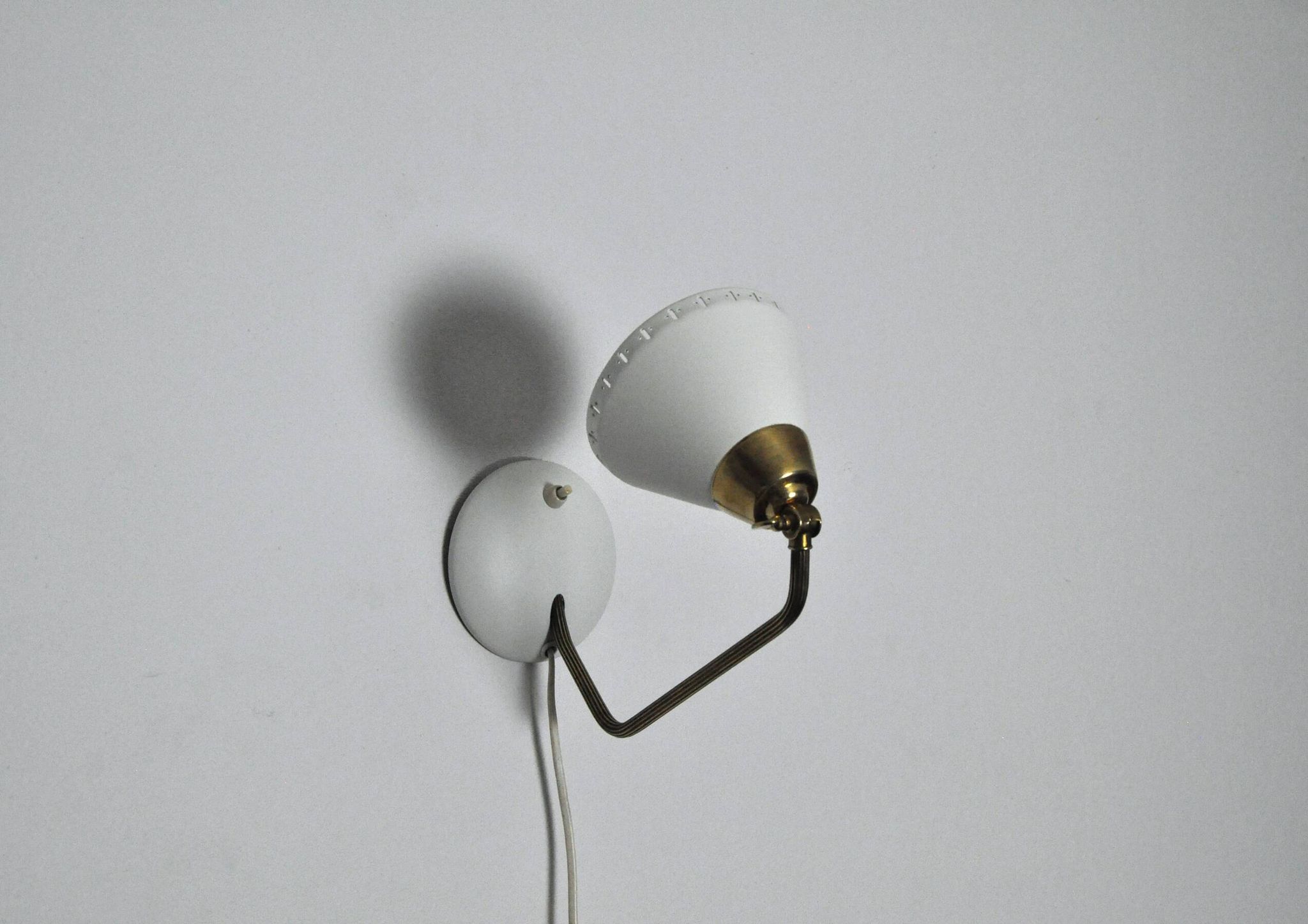 Swedish Table Lamp in Brass and White Metal, EWÅ Värnamo, 1950s
