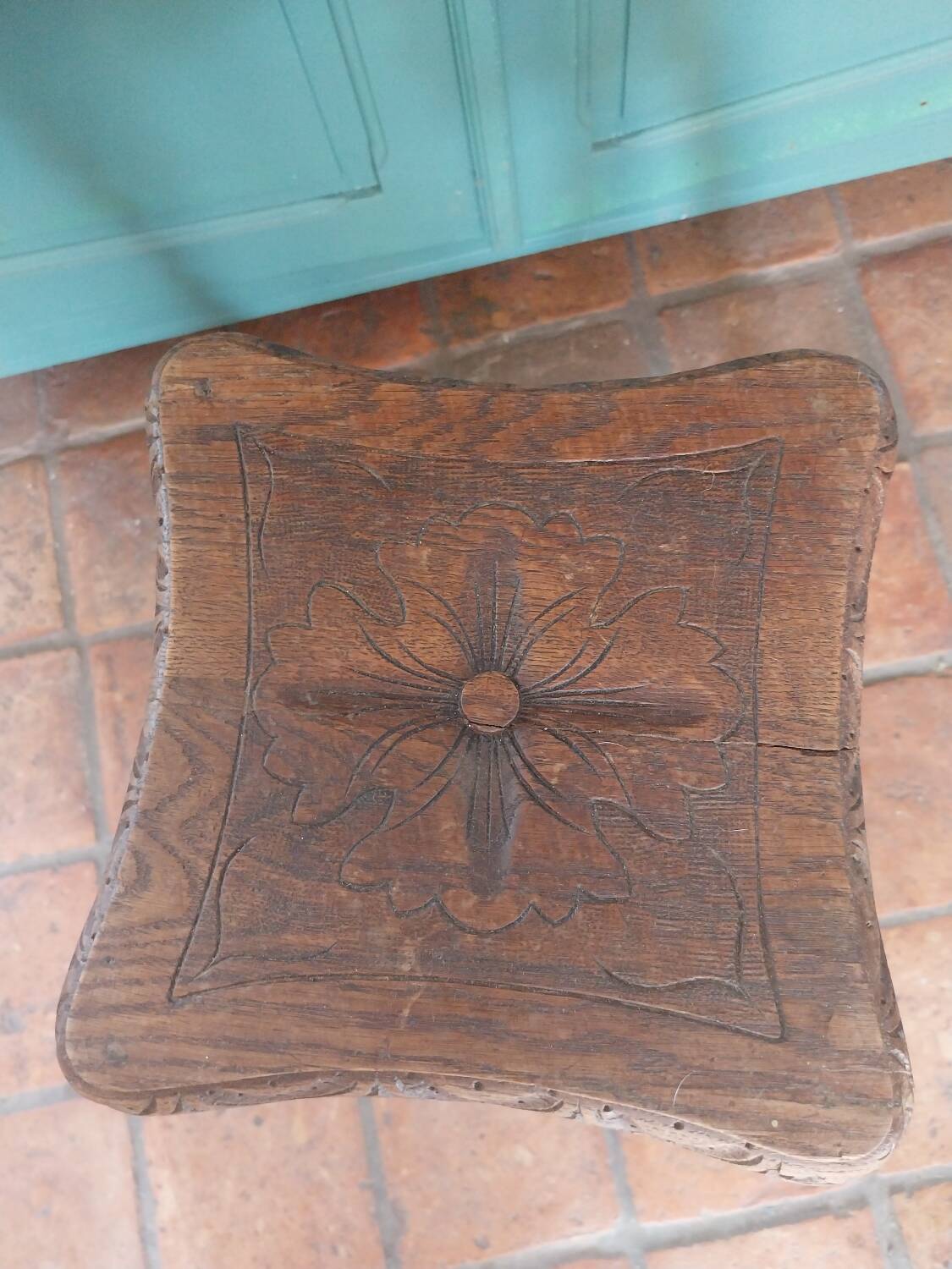 Wooden stool with turned legs