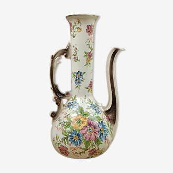 Vase en forme de cruche déco florale