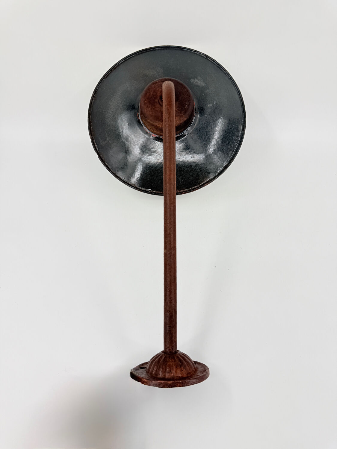 Court lamp