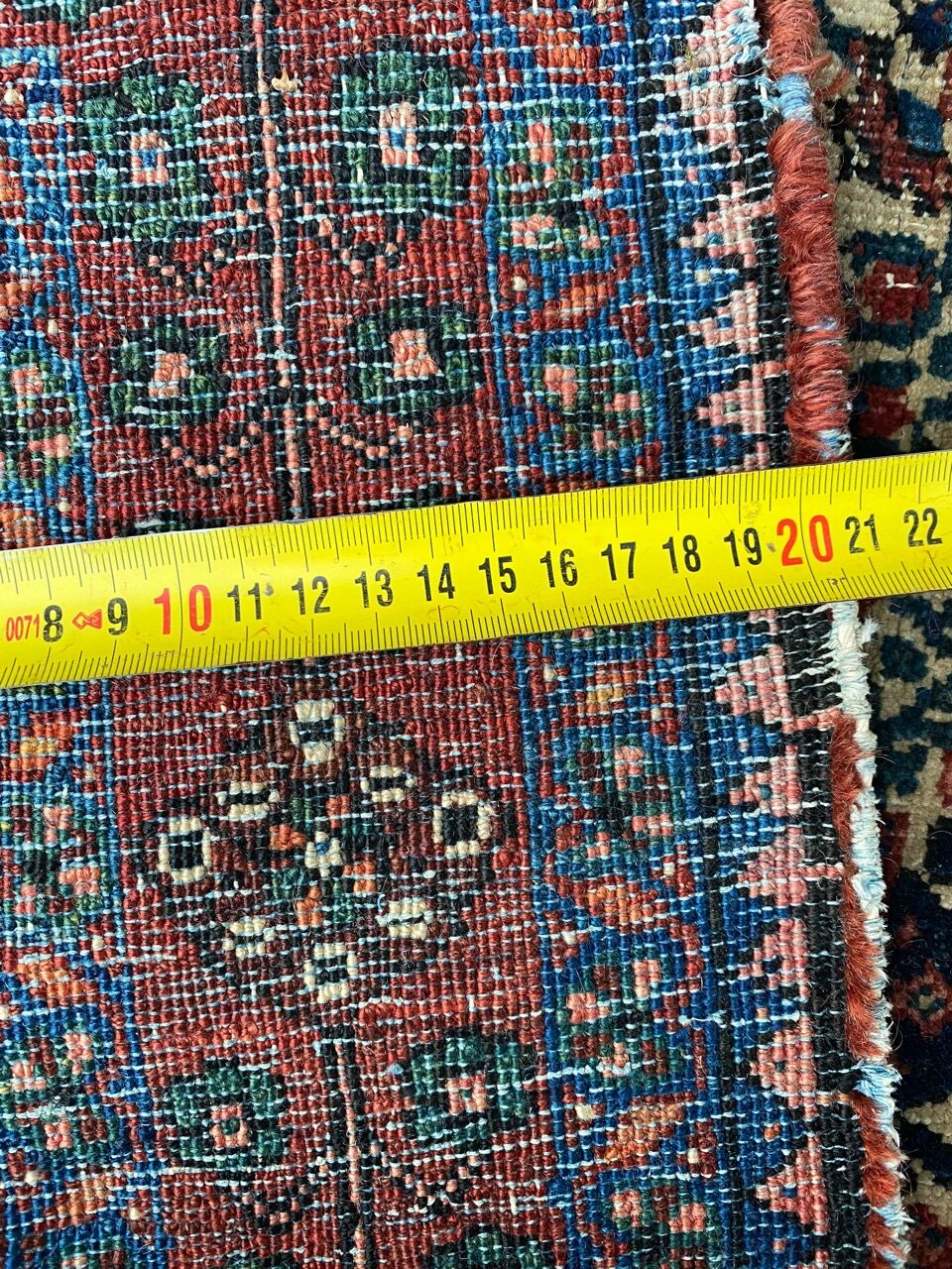 Beautiful old Persian carpet from Abadeh handmade 100x144 cm