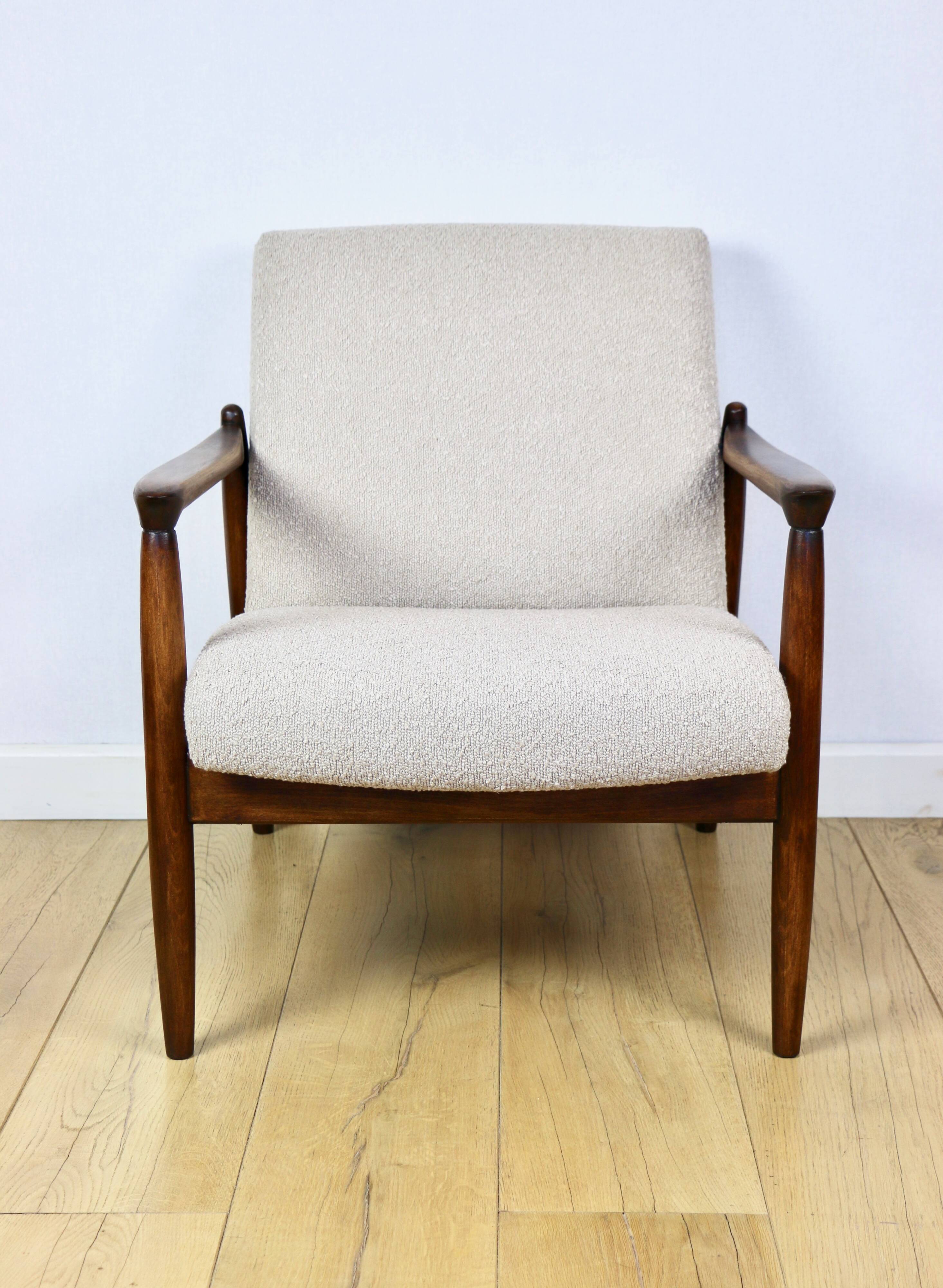 Fauteuil GFM-64, design d'Edmund Homa des années 70, bouclé beige - 2 pièces disponibles