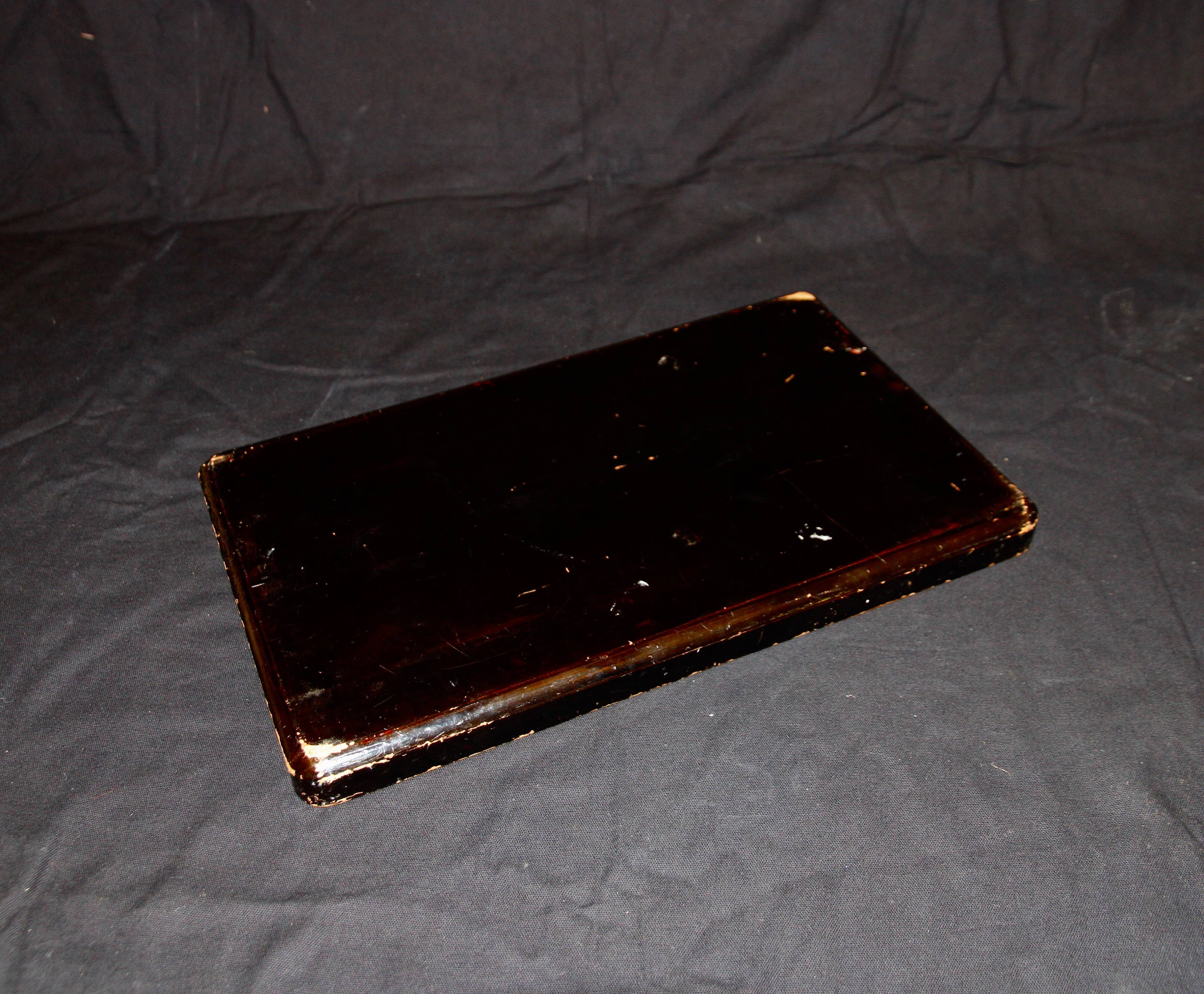 Chinese lacquered wooden tray, early 20th century