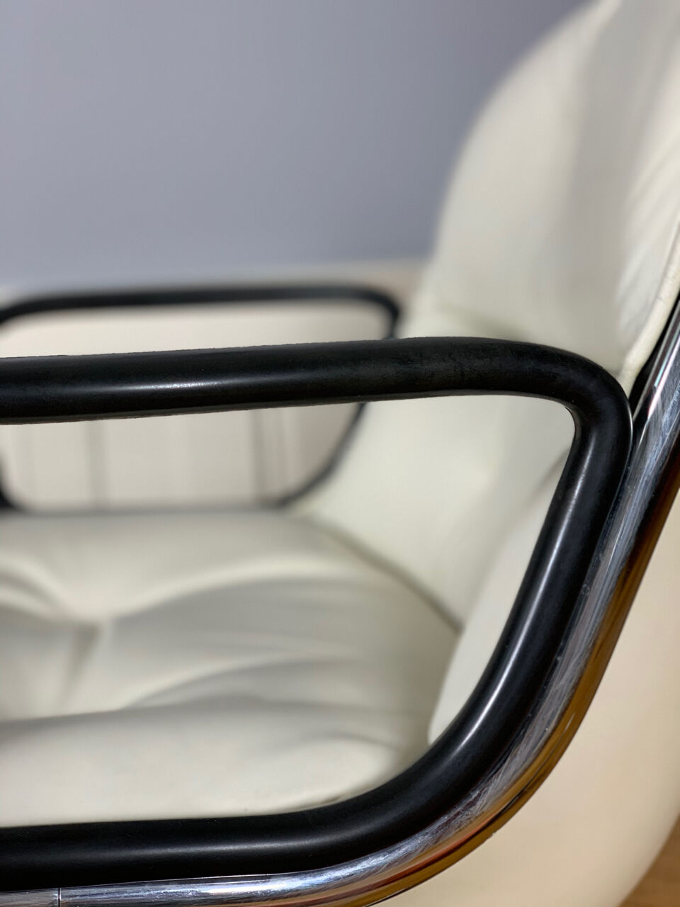 Charles Pollock office armchair for Knoll