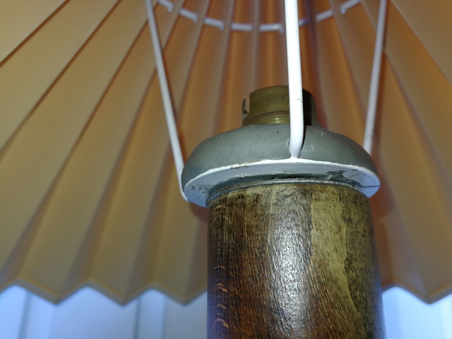Wooden floor lamp with shelf & magazine rack 1960