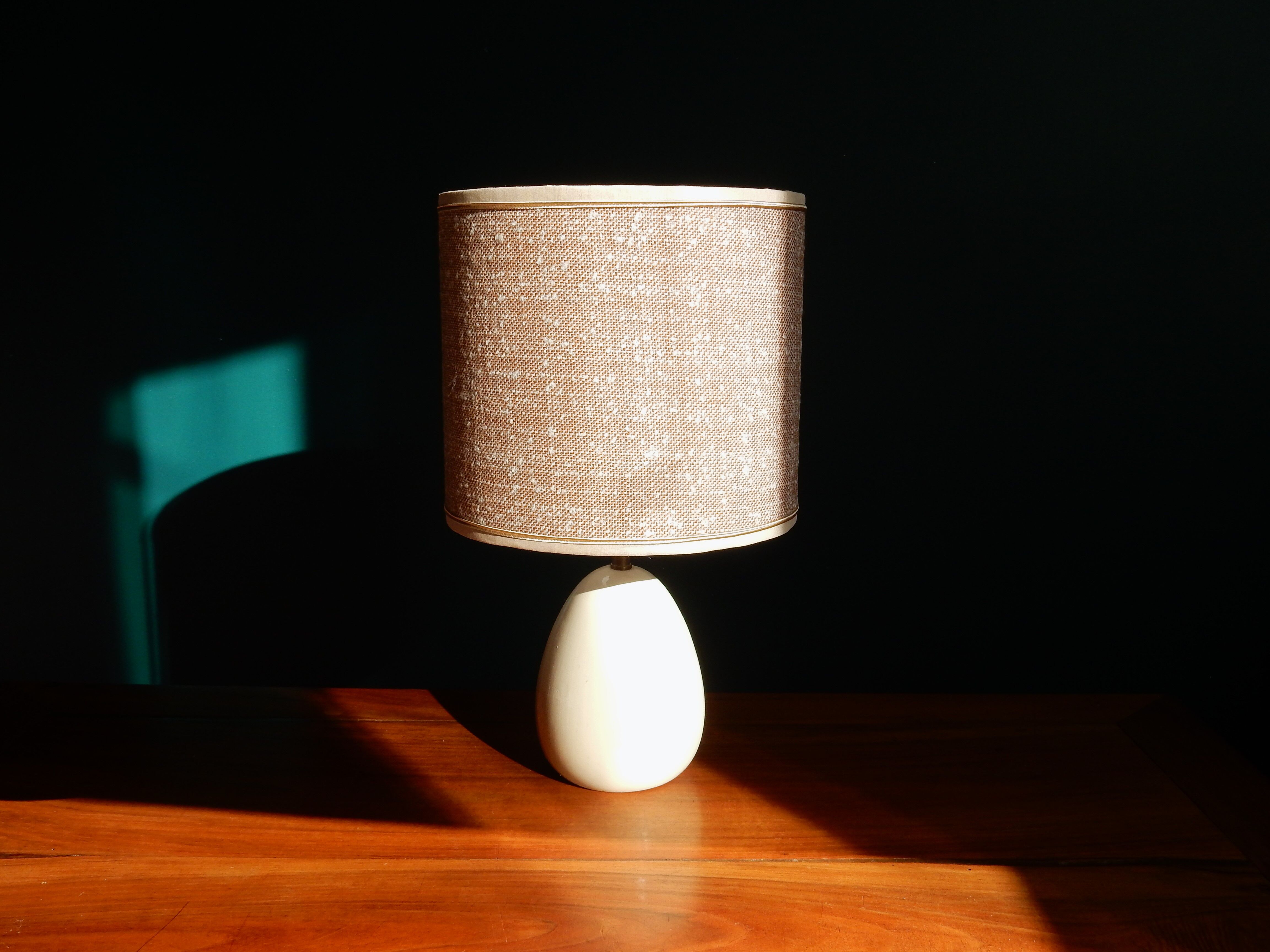 Table lamp in wool tweed and foot in cream color wood