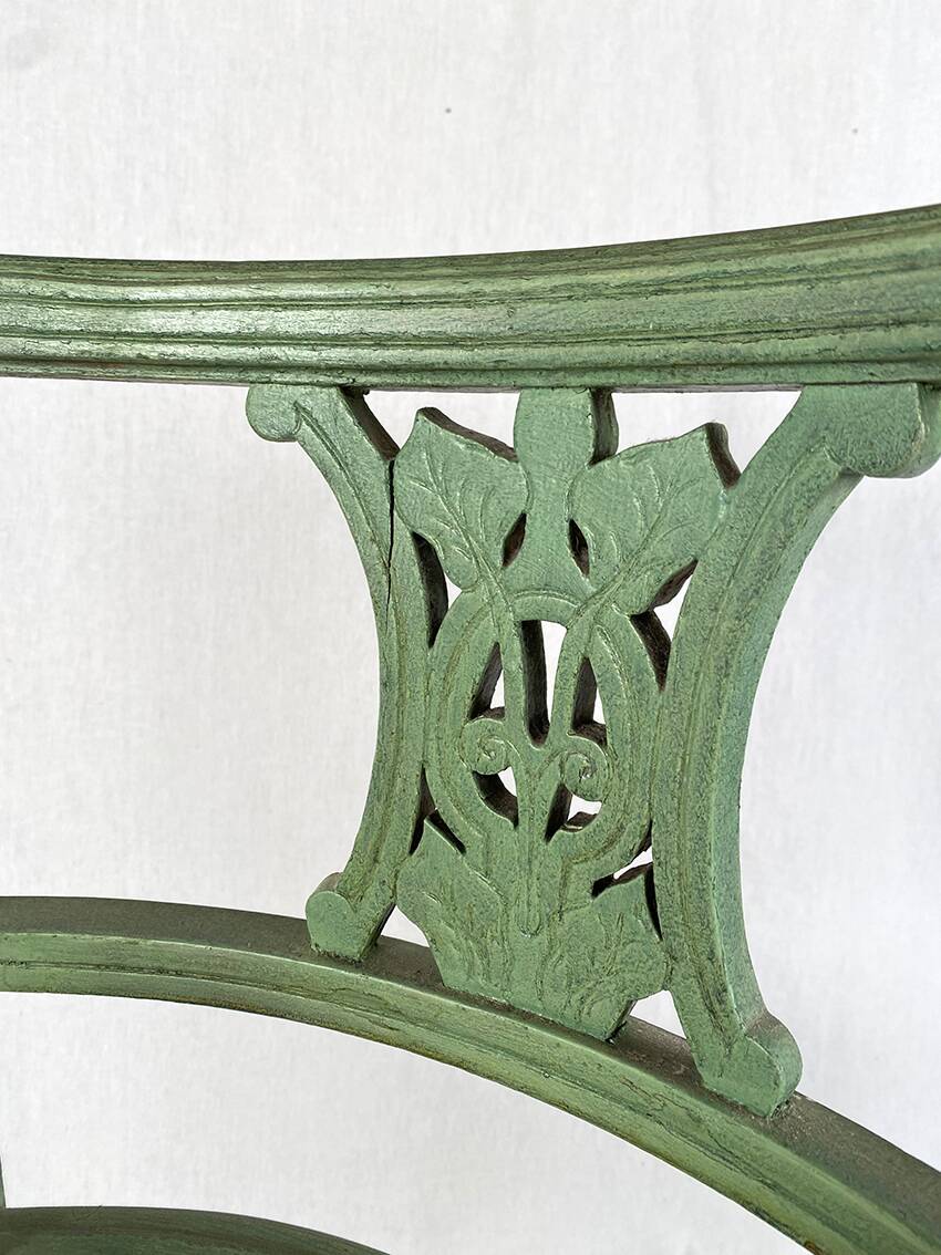 Chaise de coin en bois laqué vert et assise cannée, XXe