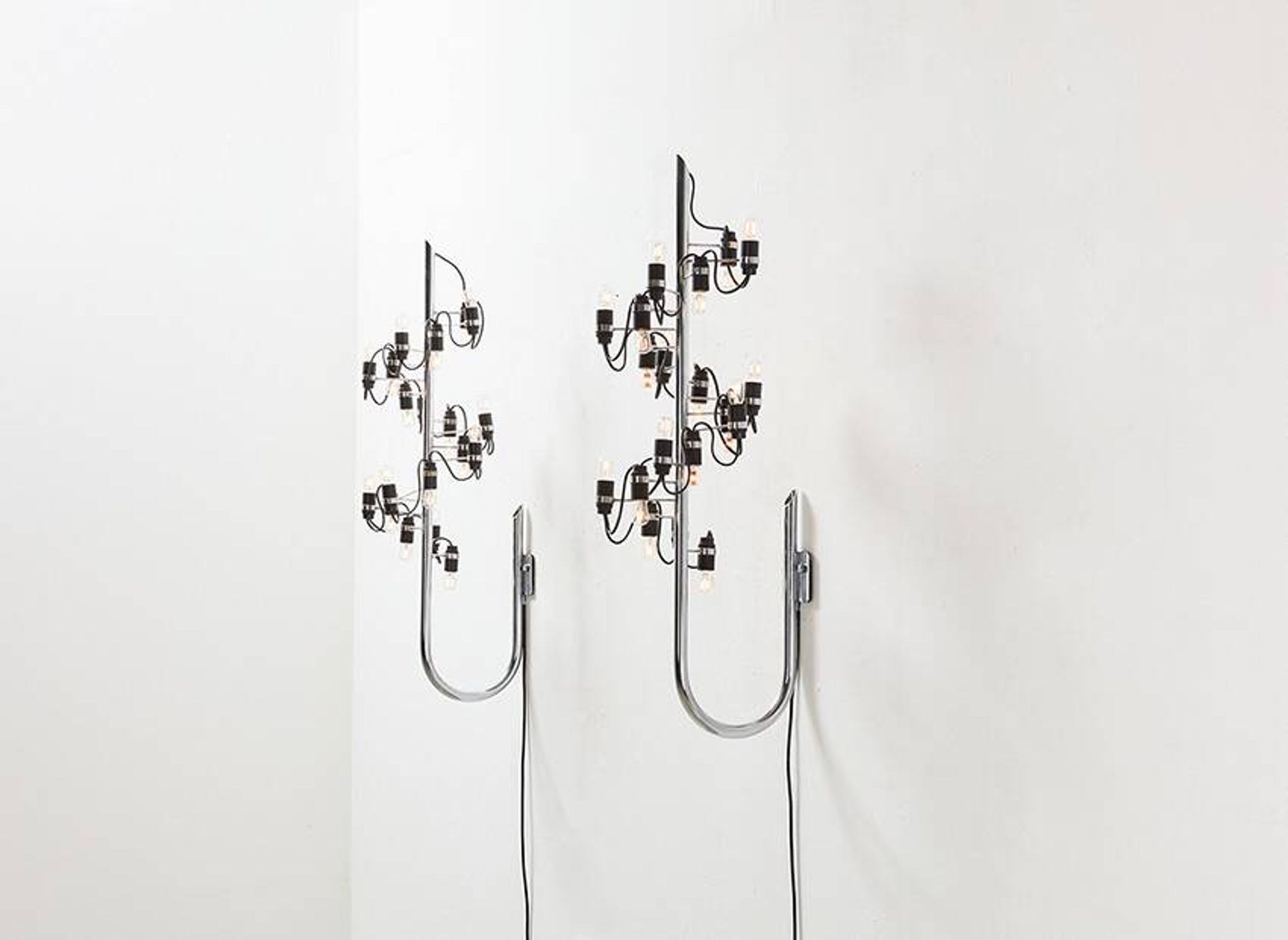 Gino Sarfatti Pair of Early Model 226 Wall Lights for Arteluce Italy 1959