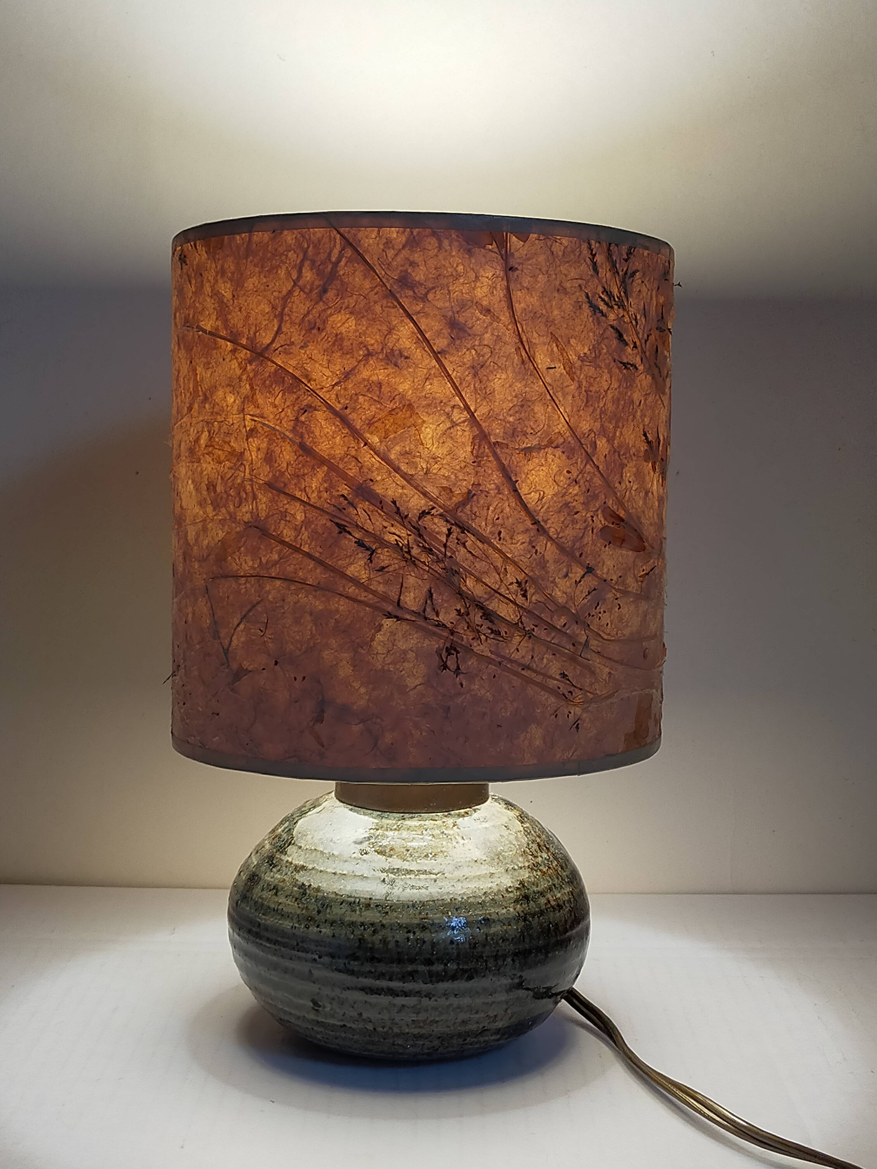Lampe d'appoint vintage en grès émaillé, abat-jour herbier