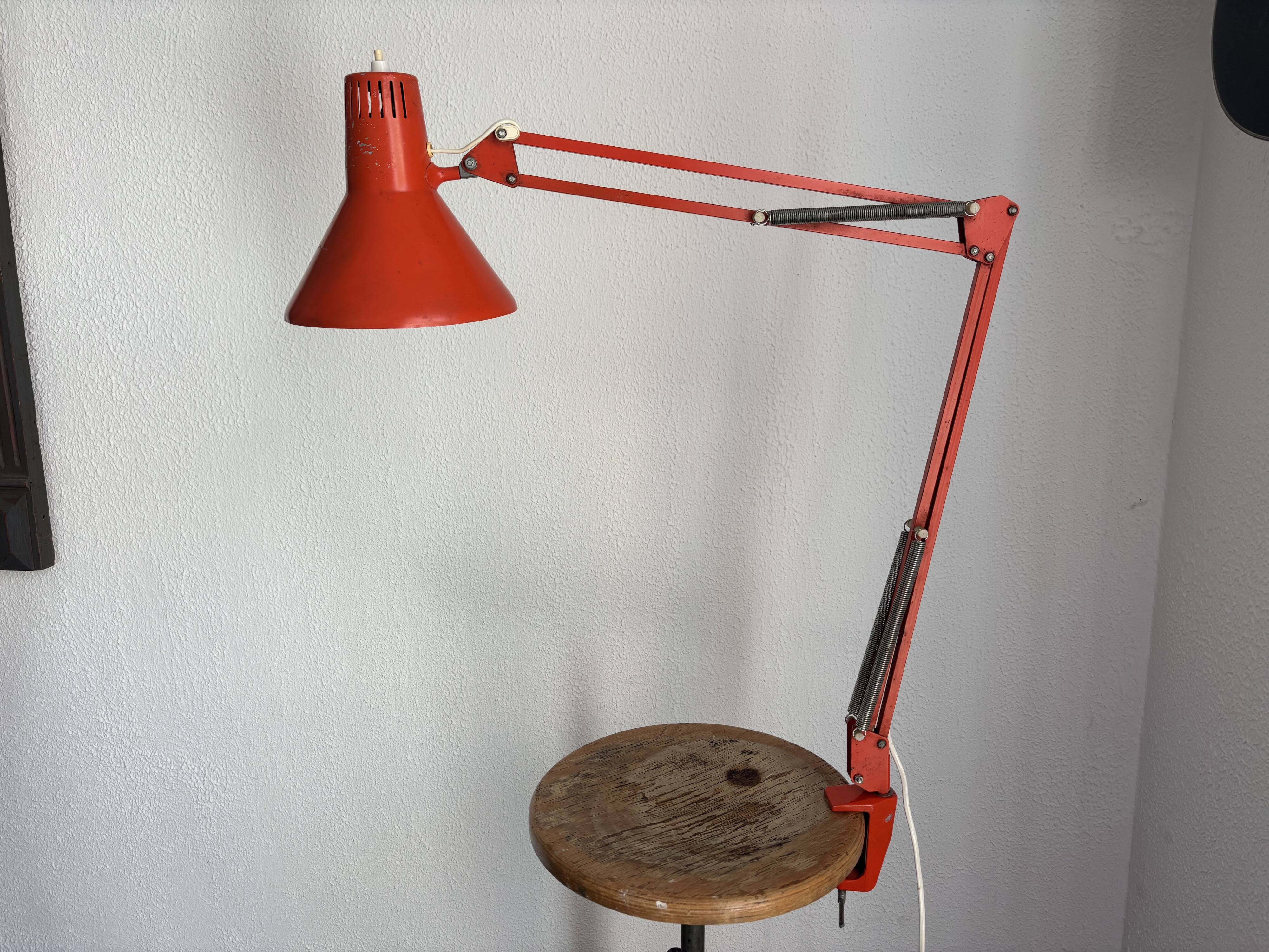 Vintage 1970s carrot Twist T1 architect lamp - 65 cm
