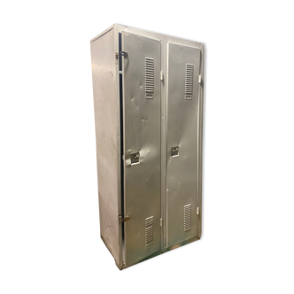 Double metal cloakroom cabinet