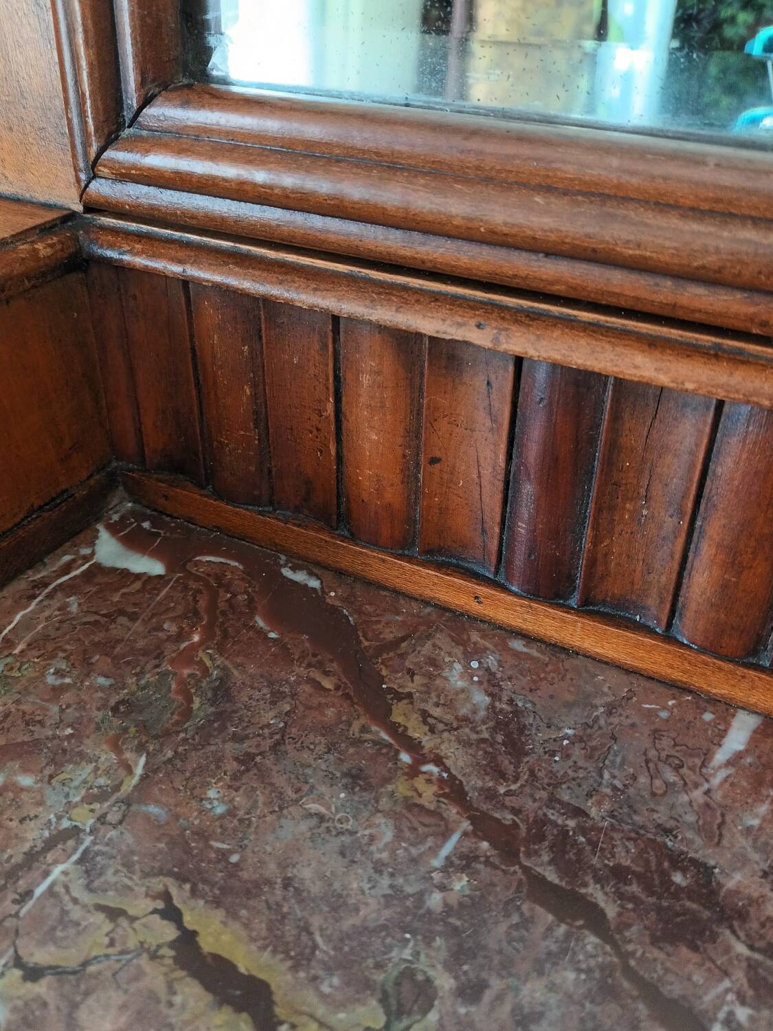 Retro cherry wood marble hairdresser