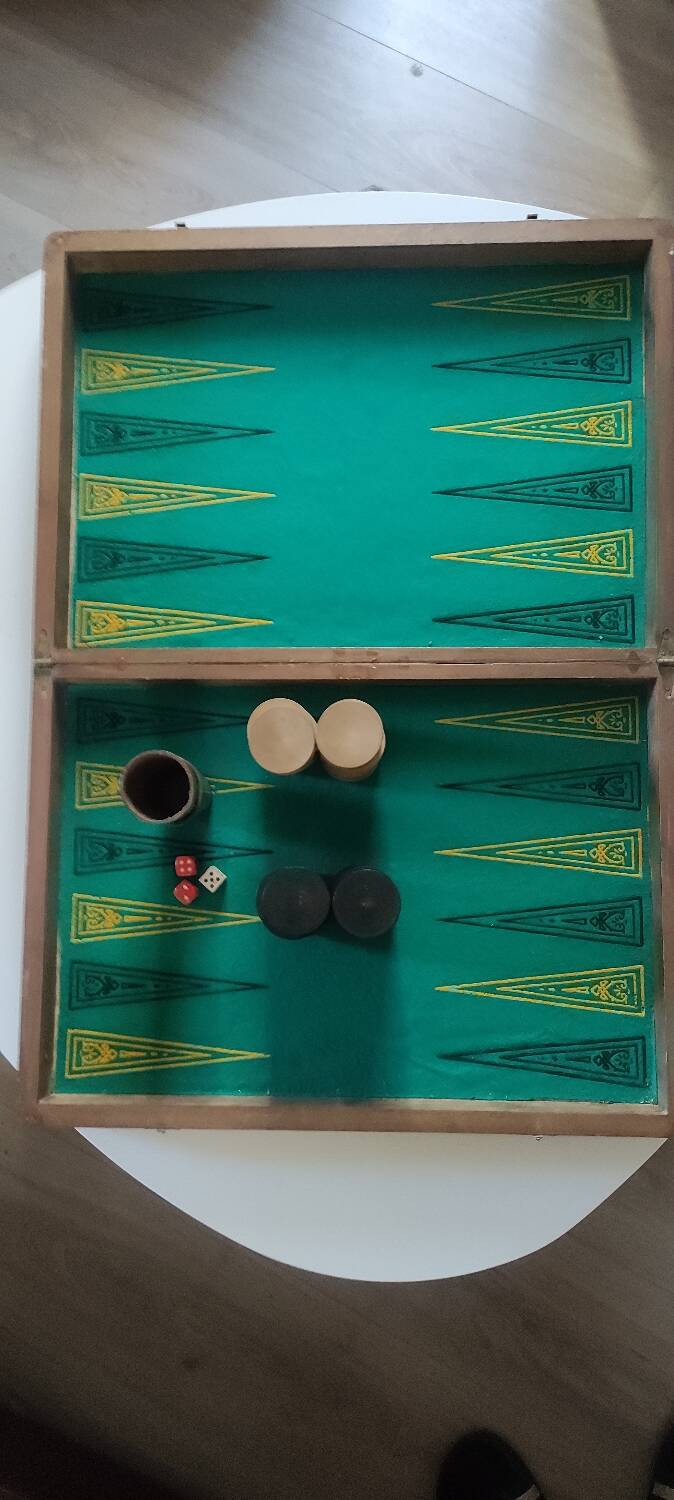 Large game box of backgammon, checkers