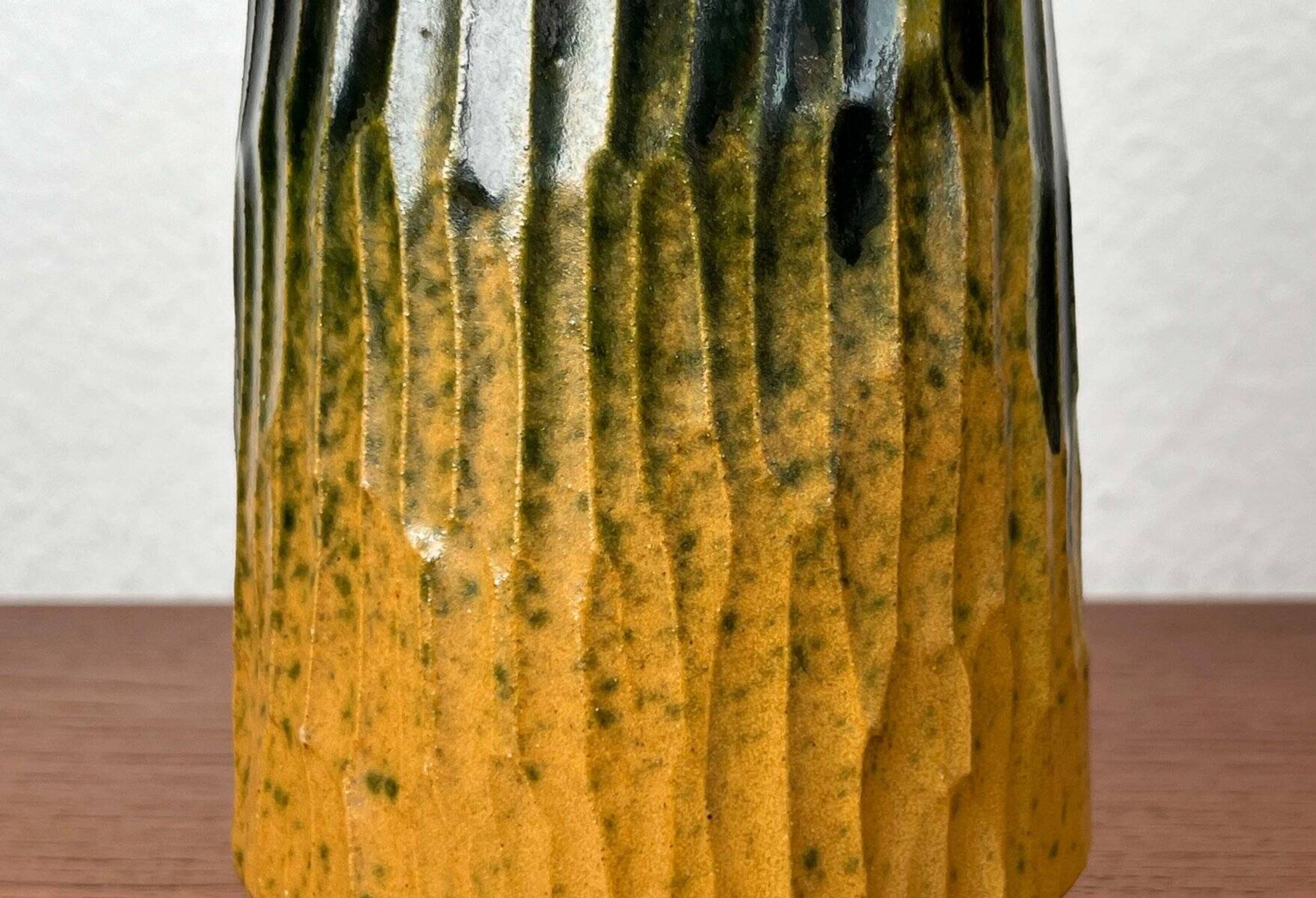 Danish studio pottery vase from the mid-20th century by Ernst Pottery, Faxe, 1960s.