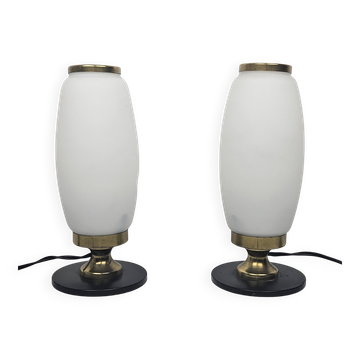 Paire de lampes de table en verre opalin, Italie années 1950