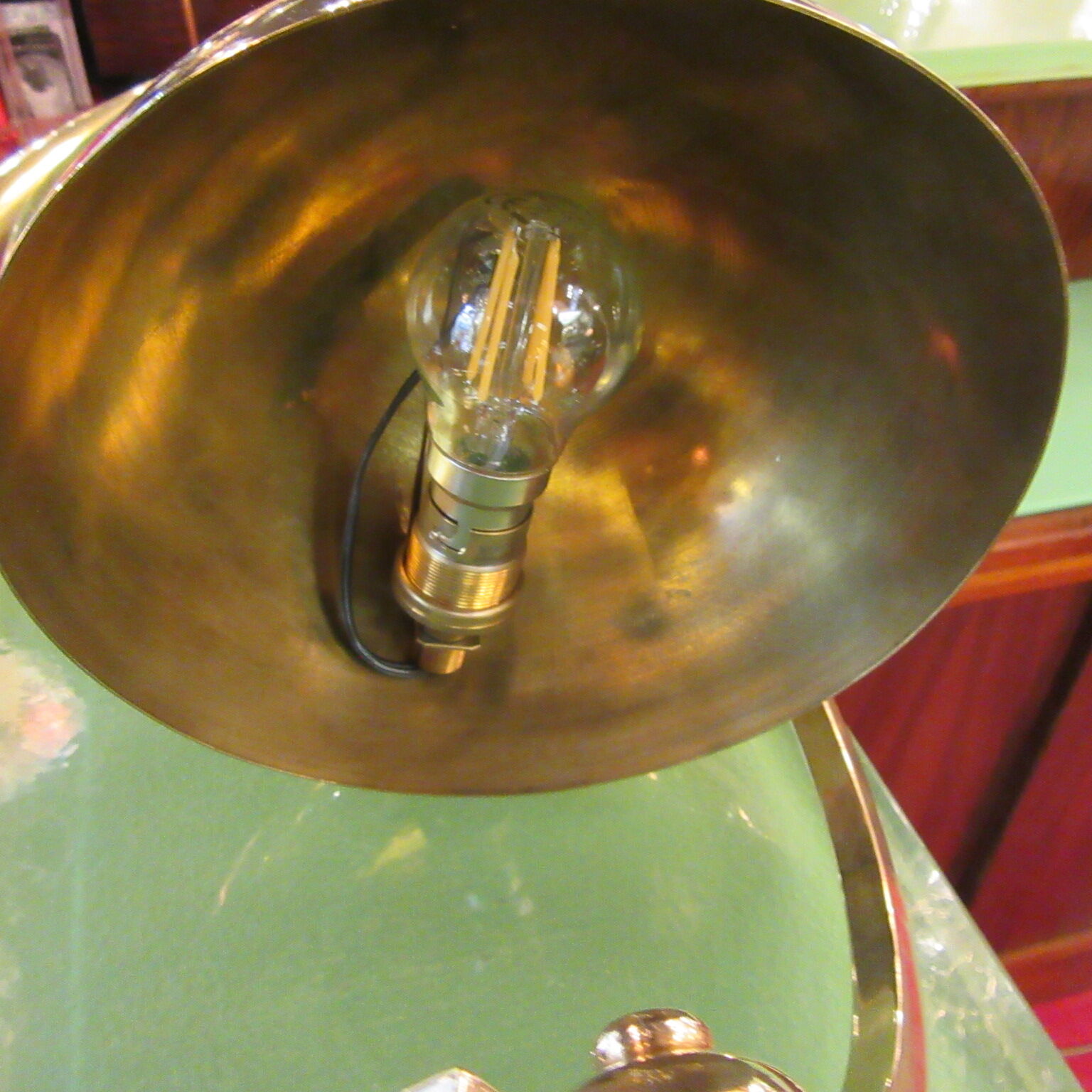 Lampe à poser en laiton doré
