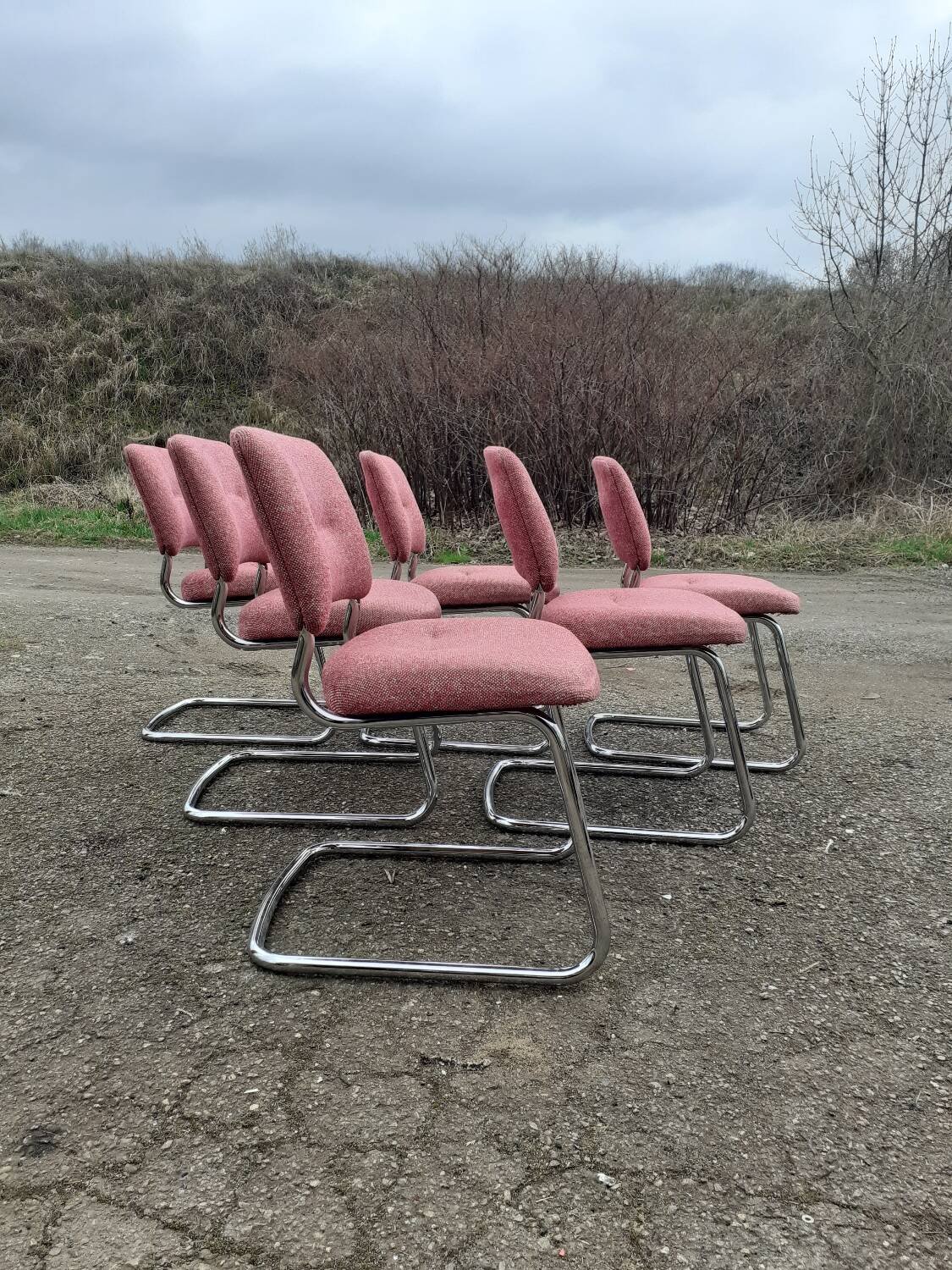 Strafor chairs