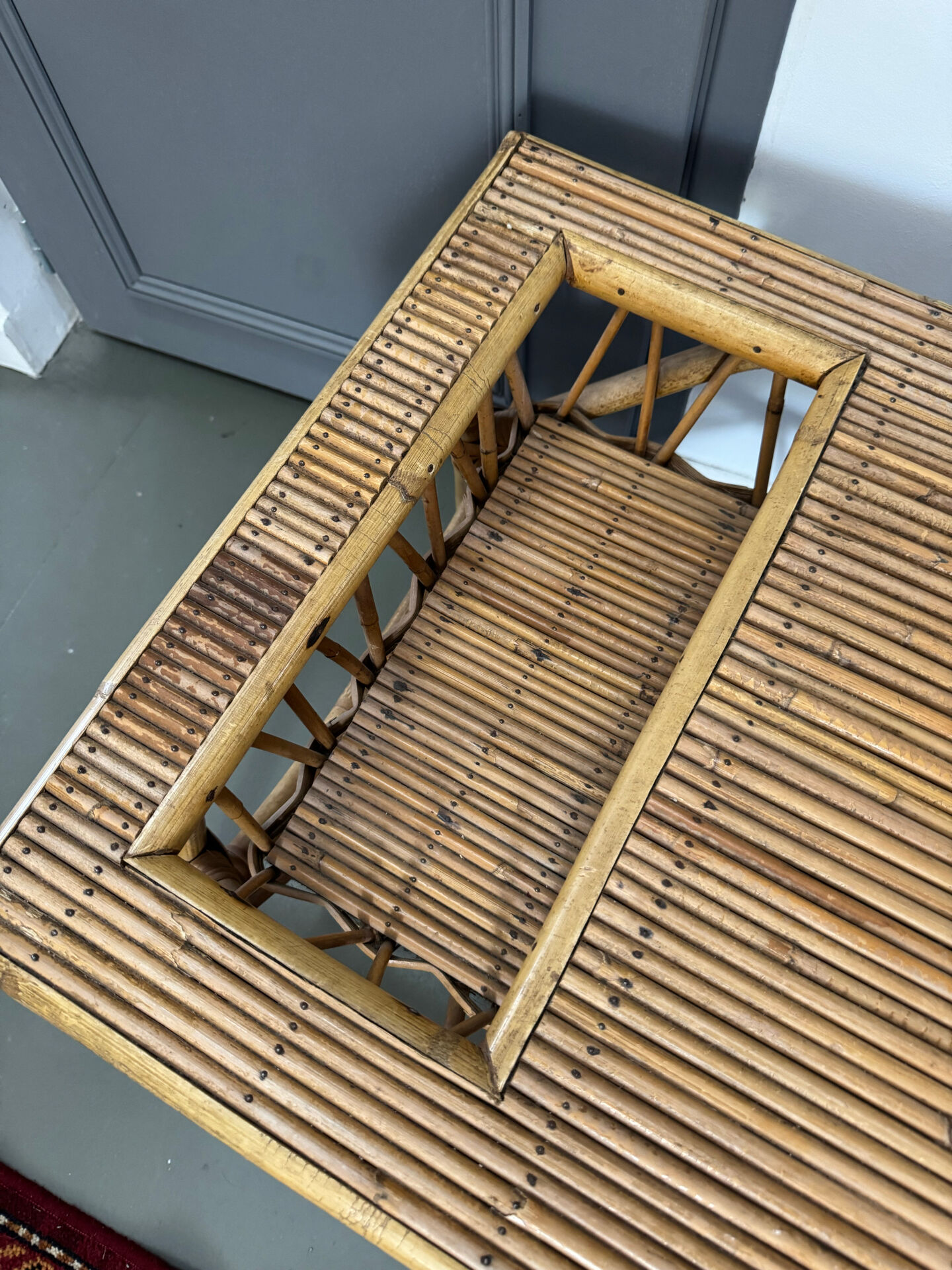 Table basse vintage en rotin
