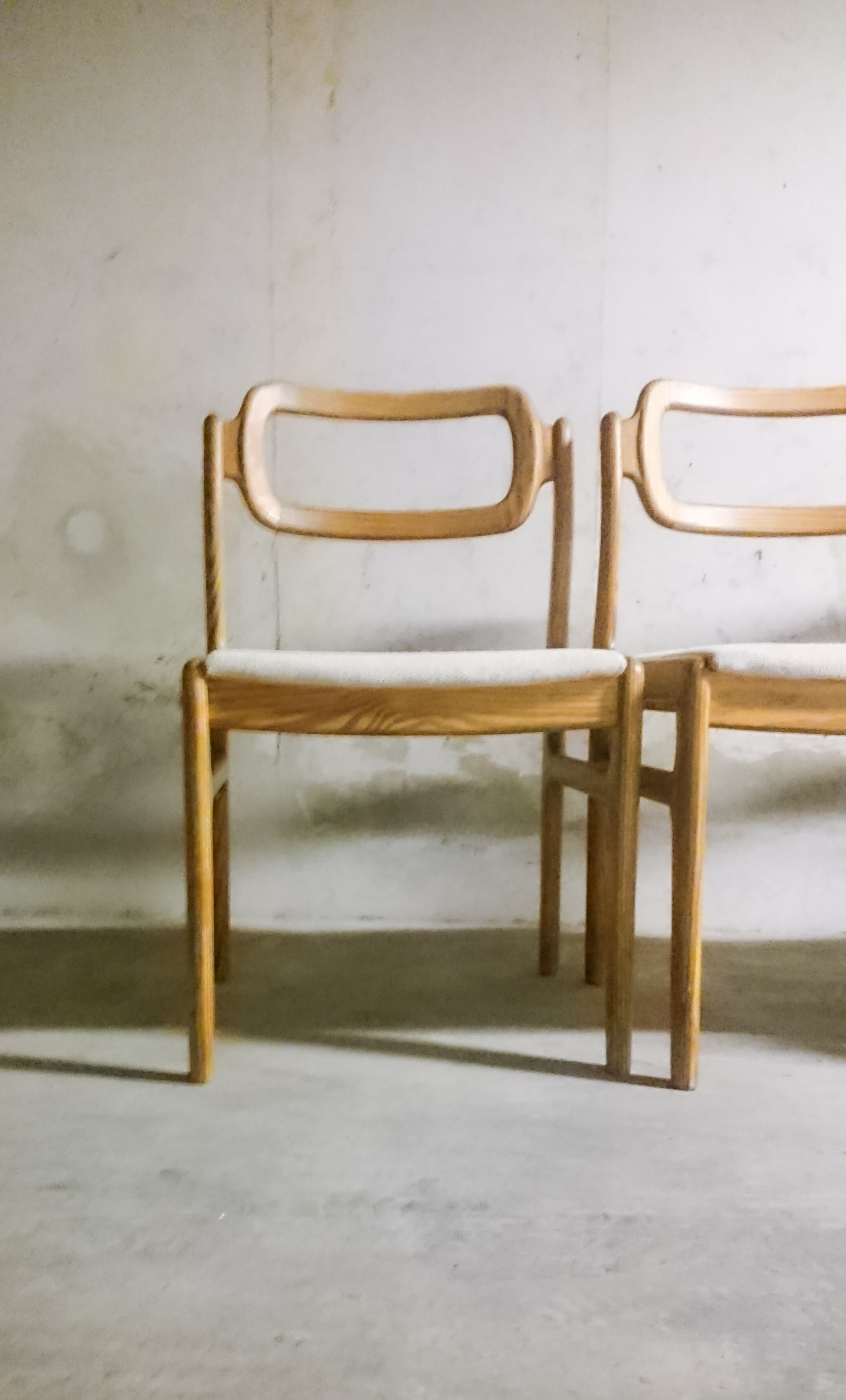 4 chairs by Johannes Andersen for Uldum Møbelfabrik, in pine, Scandinavian design, Denmark 1960's