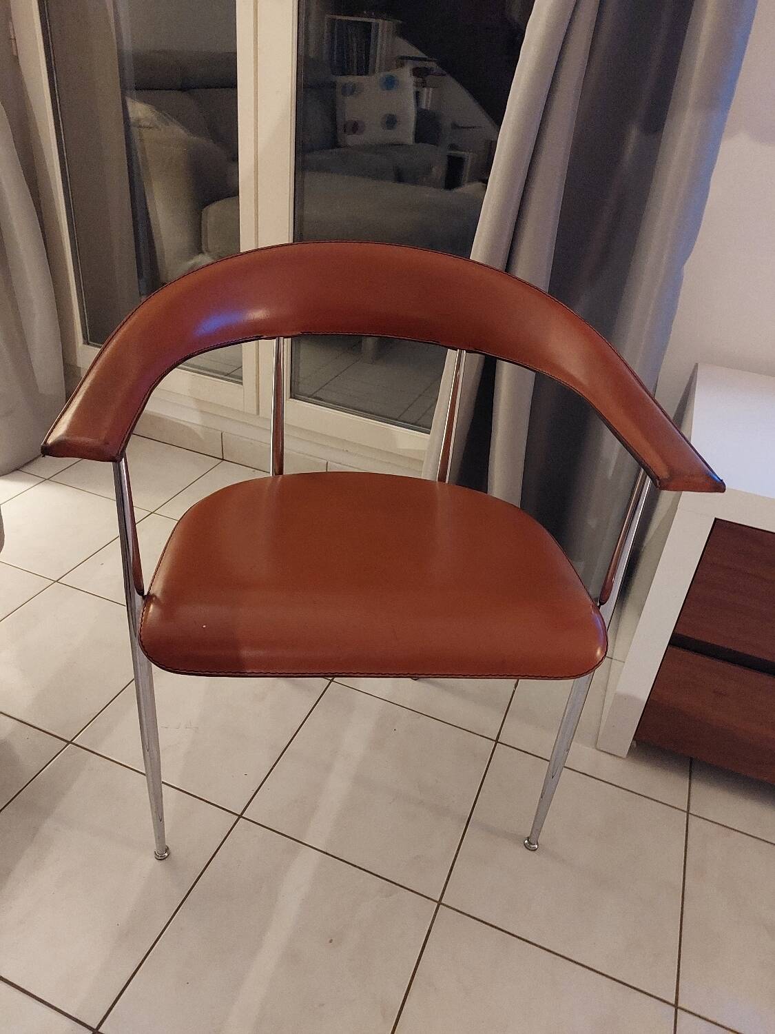 Chaise en cuir et inox Fasem