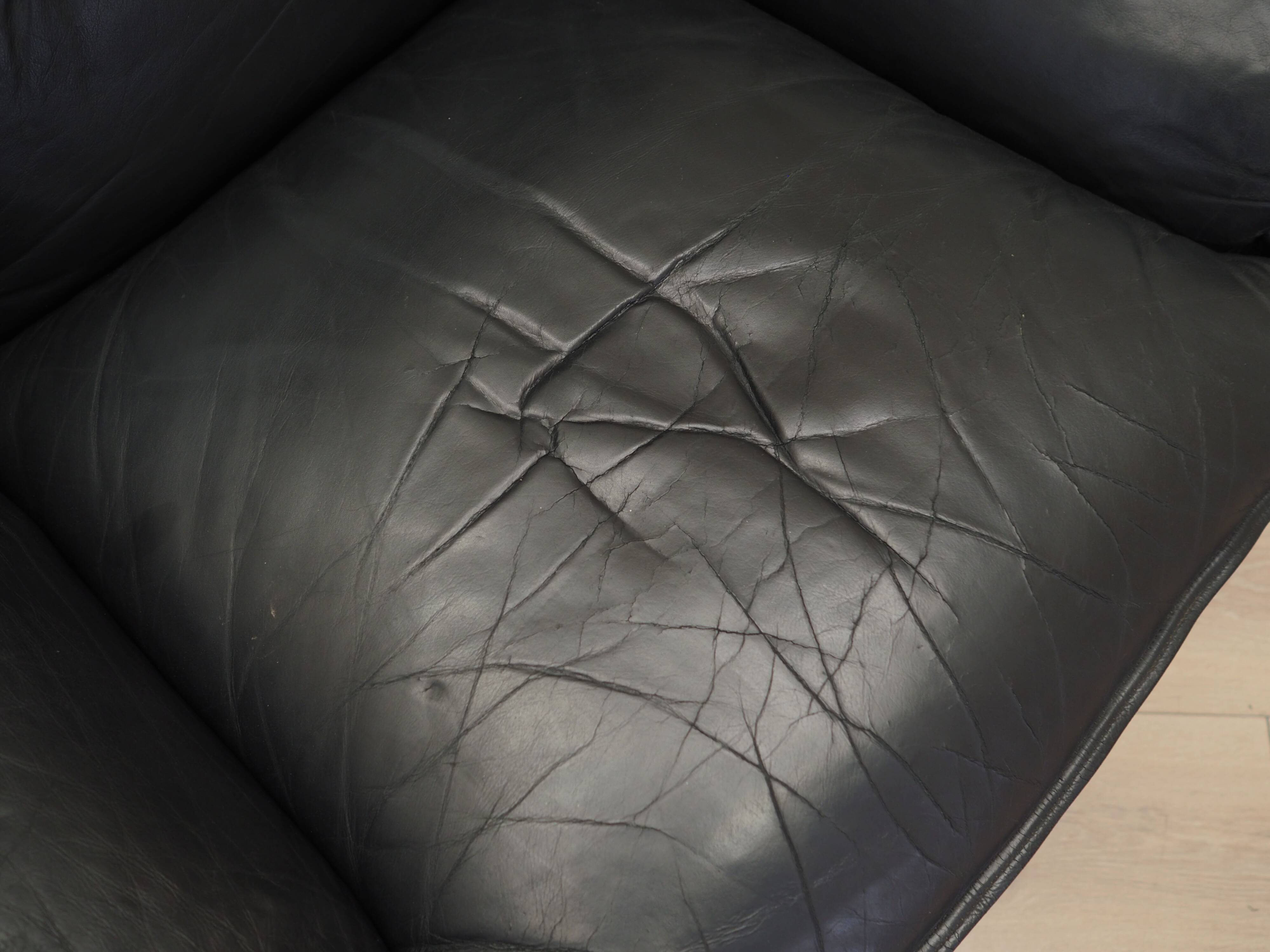 Leather armchair, Italian design, 1960s, production: Italy