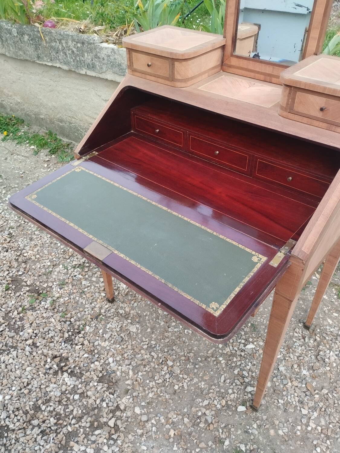 Antique secretary desk in marquetry, Louis XVI style.