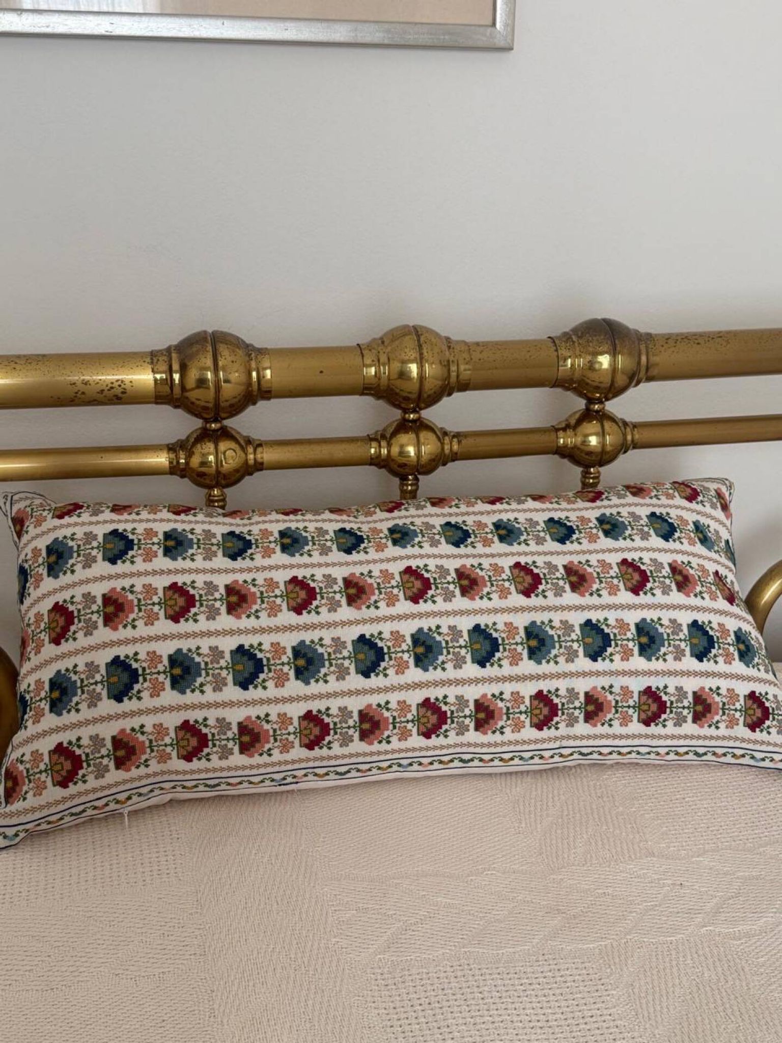 Coussin exceptionnel en textile grec vintage tissé à la main, des années 1950-1970.