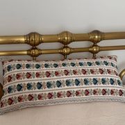 Coussin exceptionnel en textile grec vintage tissé à la main, des années 1950-1970.