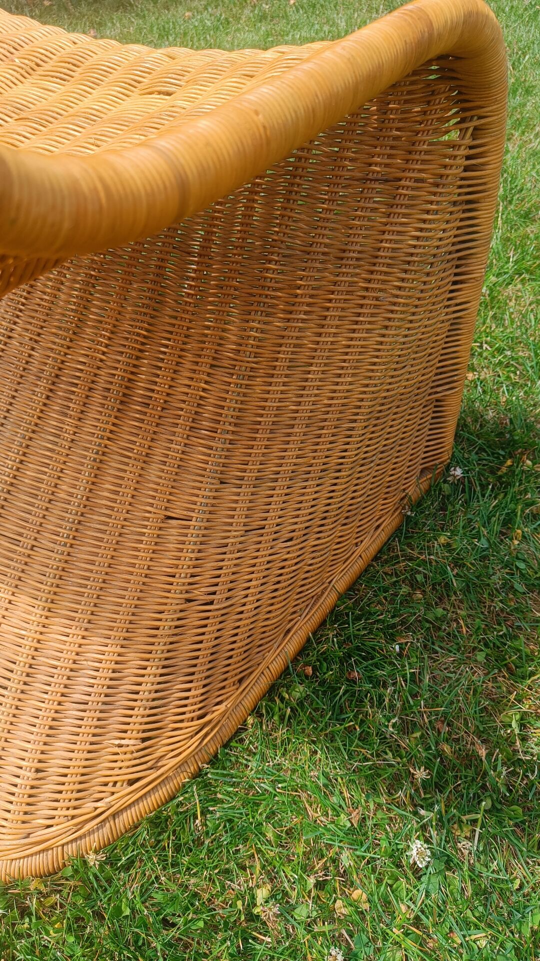 Vintage rattan chairs – cantilever design in the style of Panton – 1970s