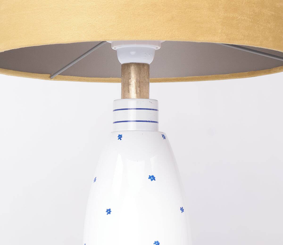 Set of 2 porcelain table lamps by Le Dauphin, 1970s