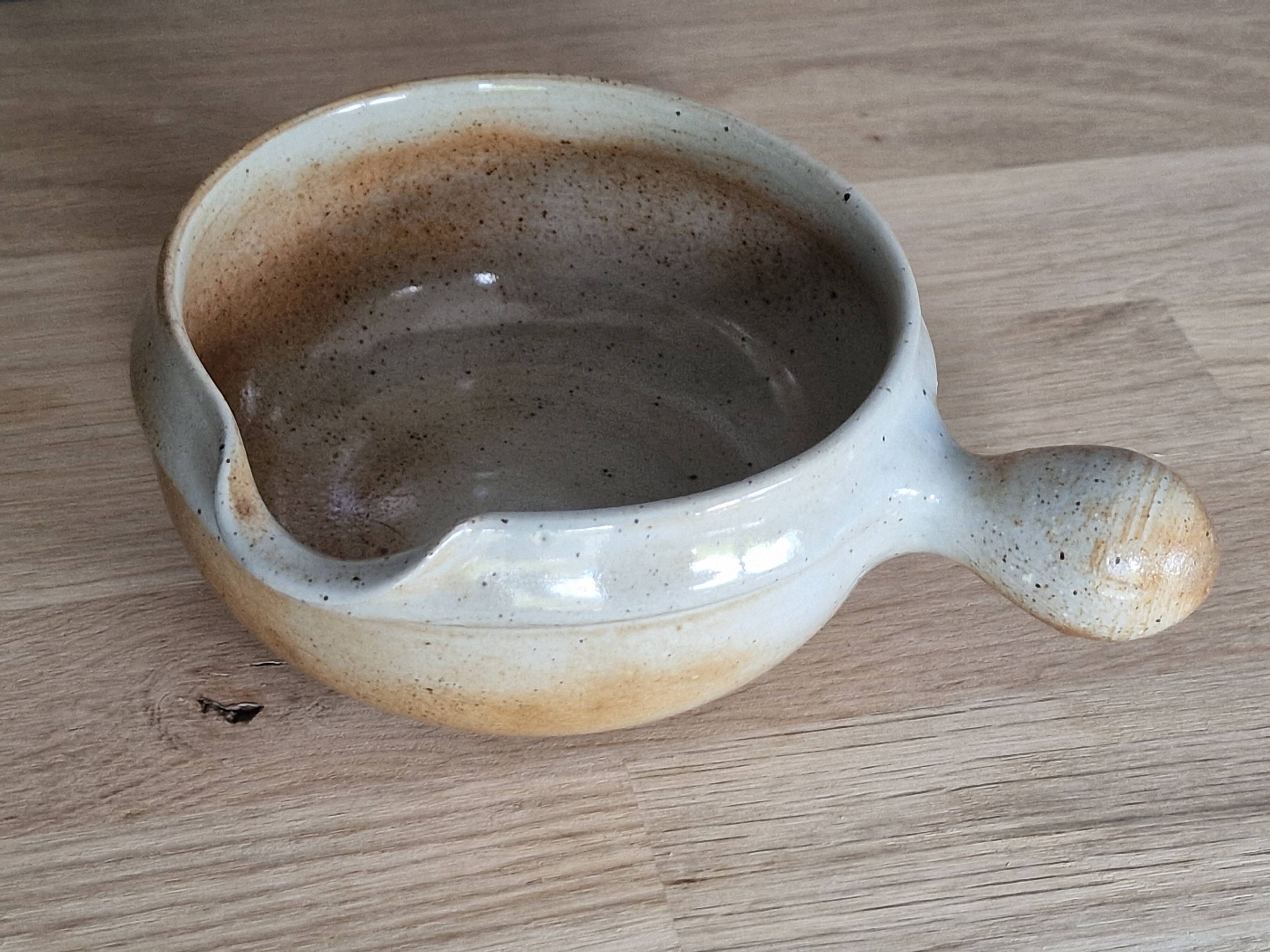 Complete table service in marsh stoneware, 92 pieces