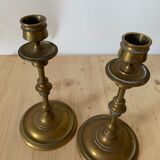 Paire de bougeoirs en laiton