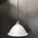 Opaline suspension