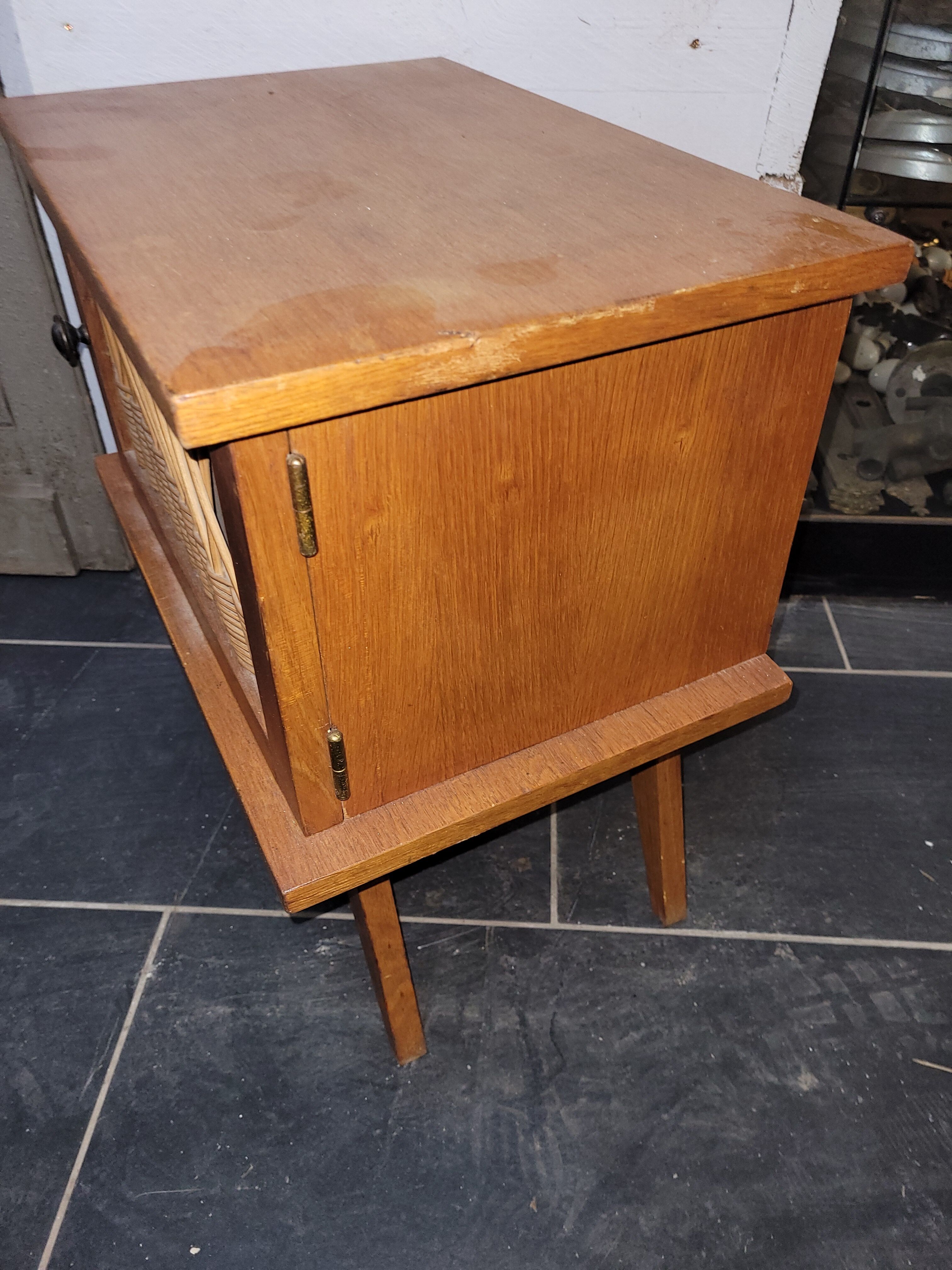 Table de chevet en rotin